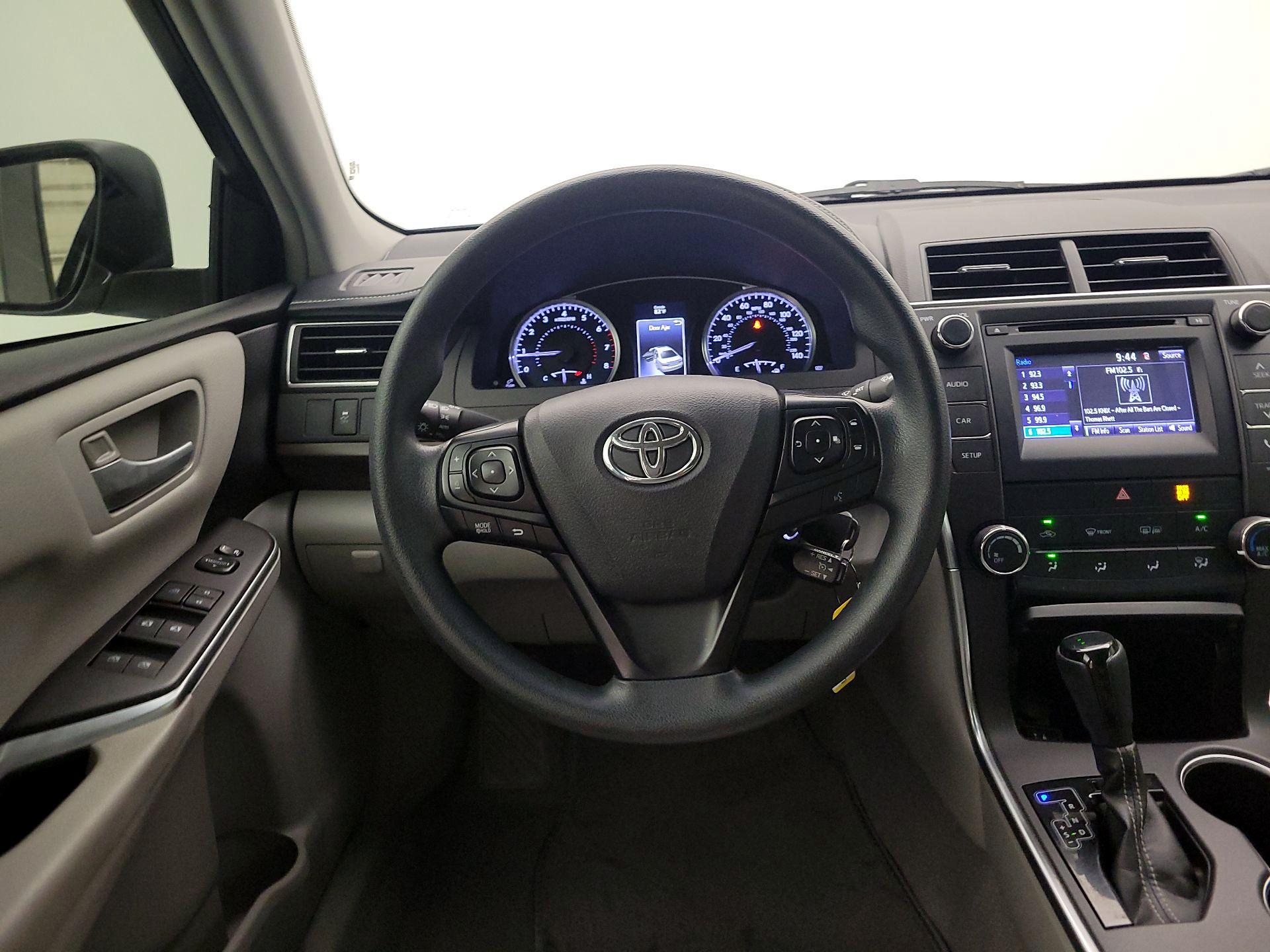Thumbnail: 2017 Toyota Camry - 10