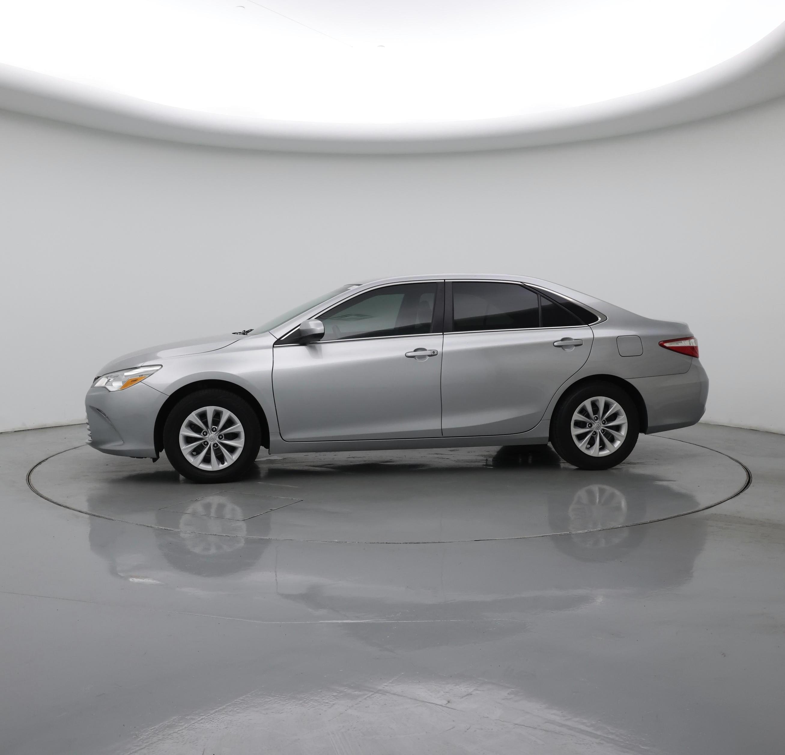 Thumbnail: 2017 Toyota Camry - 3