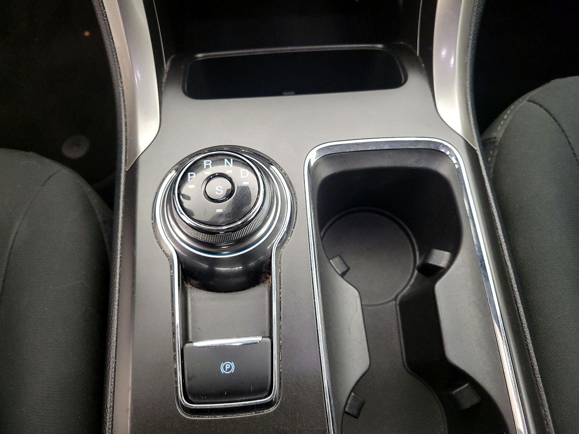 Thumbnail: 2019 Ford Fusion - 17