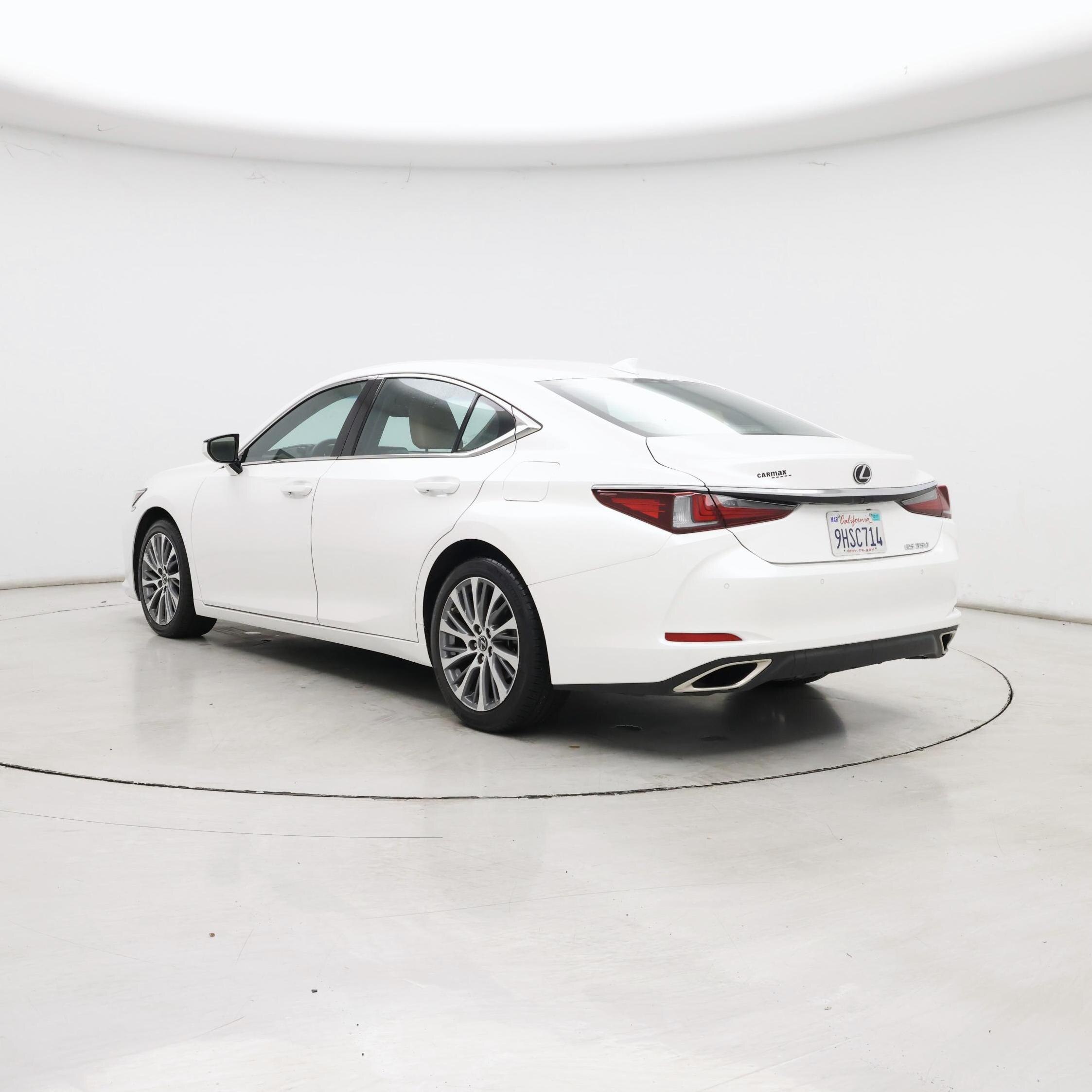 Thumbnail: 2021 Lexus ES - 2