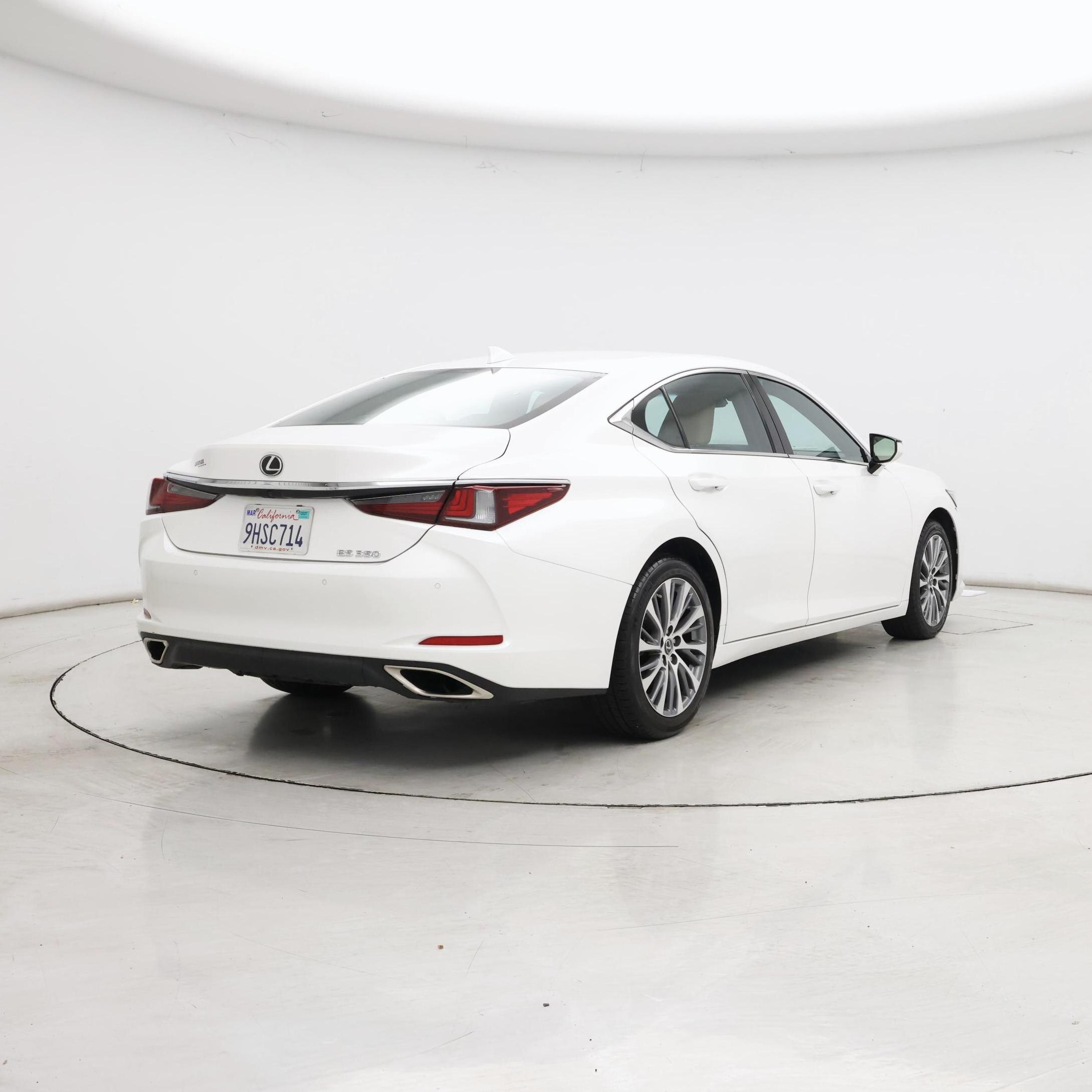 Thumbnail: 2021 Lexus ES - 8