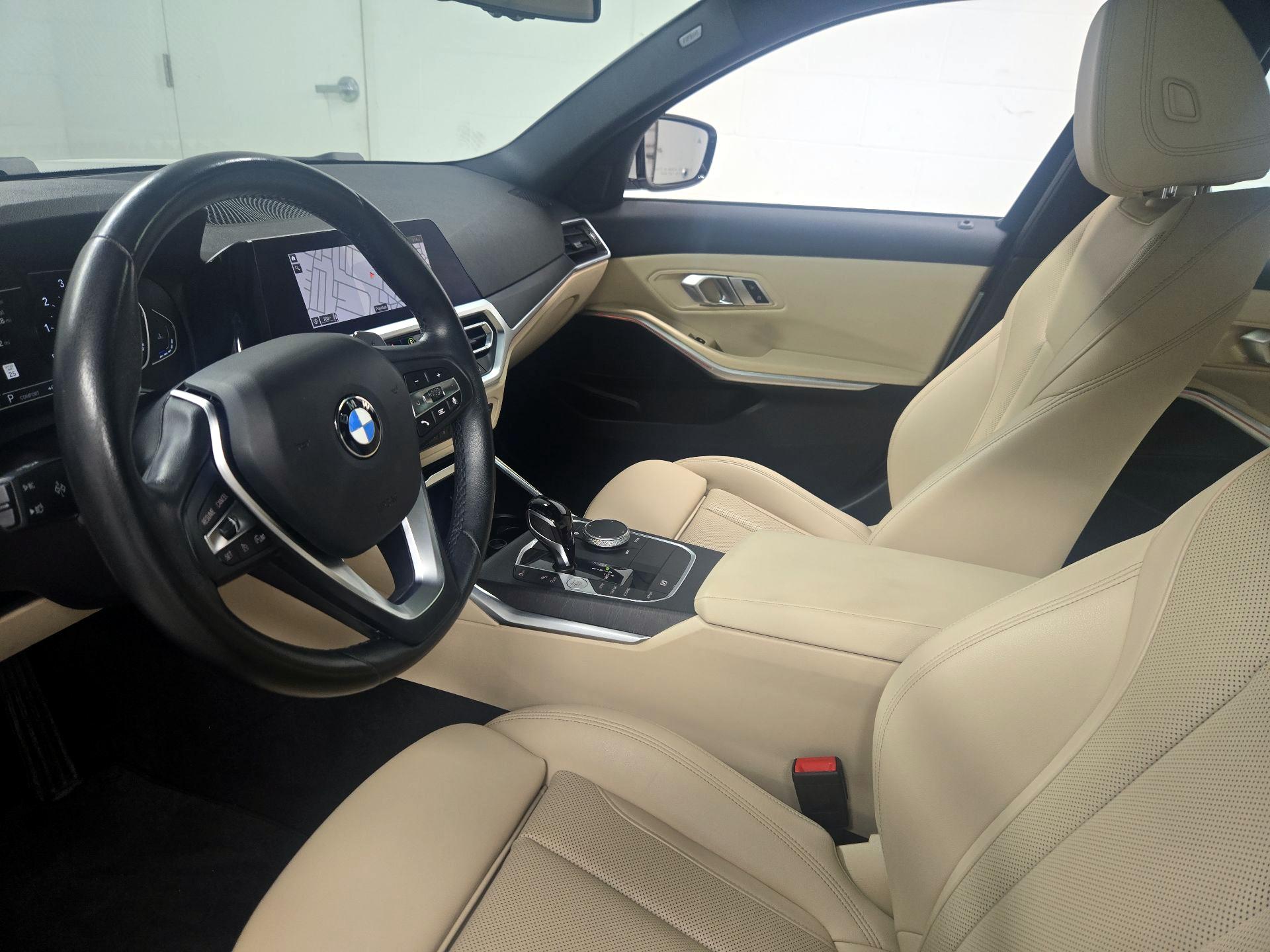 Thumbnail: 2022 BMW 3 Series - 11