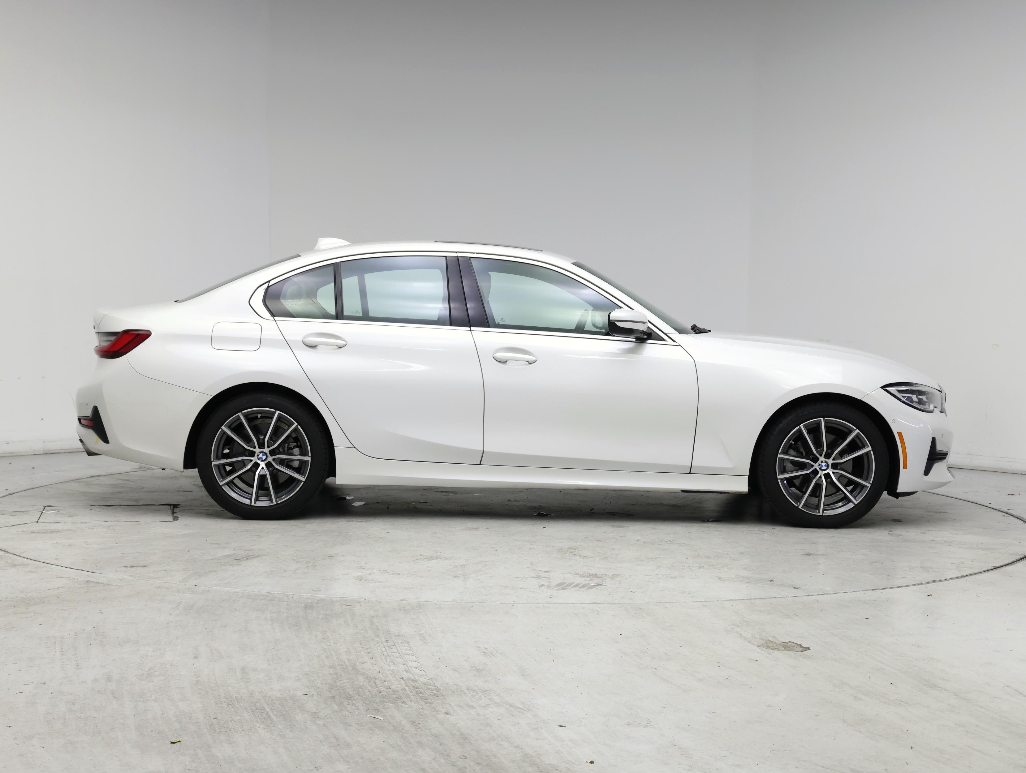 Thumbnail: 2022 BMW 3 Series - 7