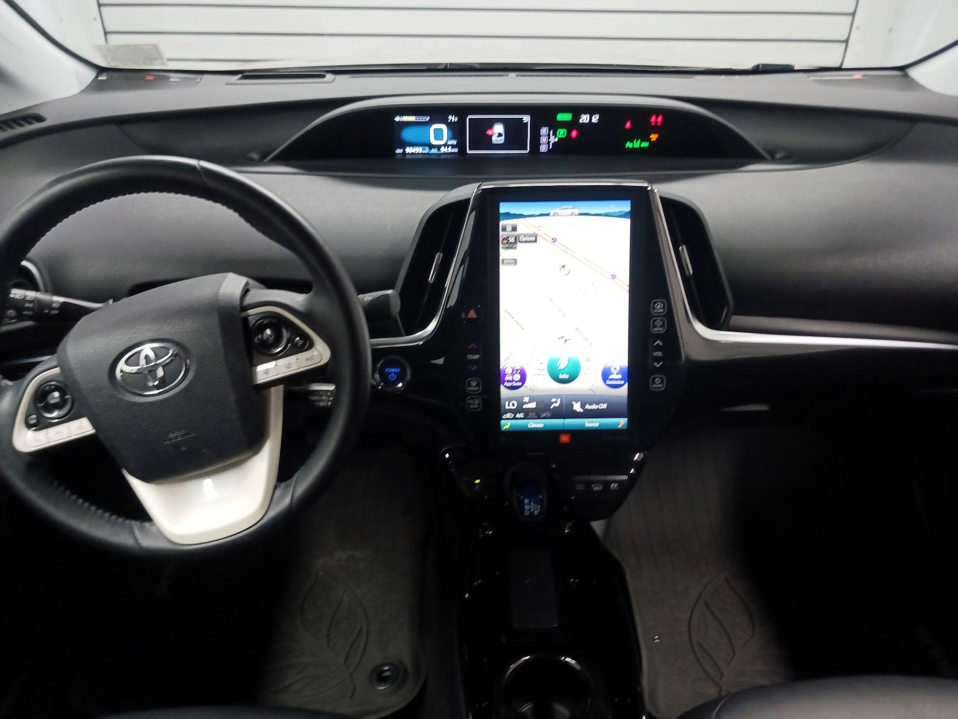 Thumbnail: 2017 Toyota Prius Prime - 9