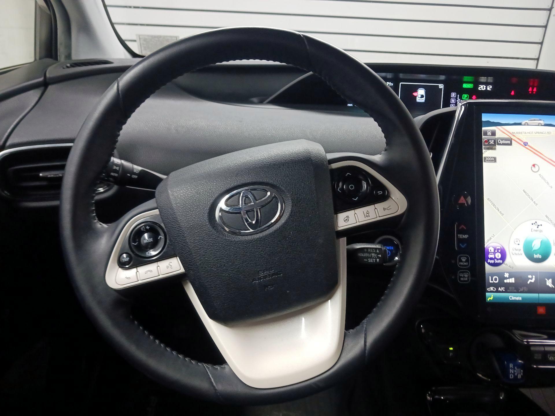 Thumbnail: 2017 Toyota Prius Prime - 10