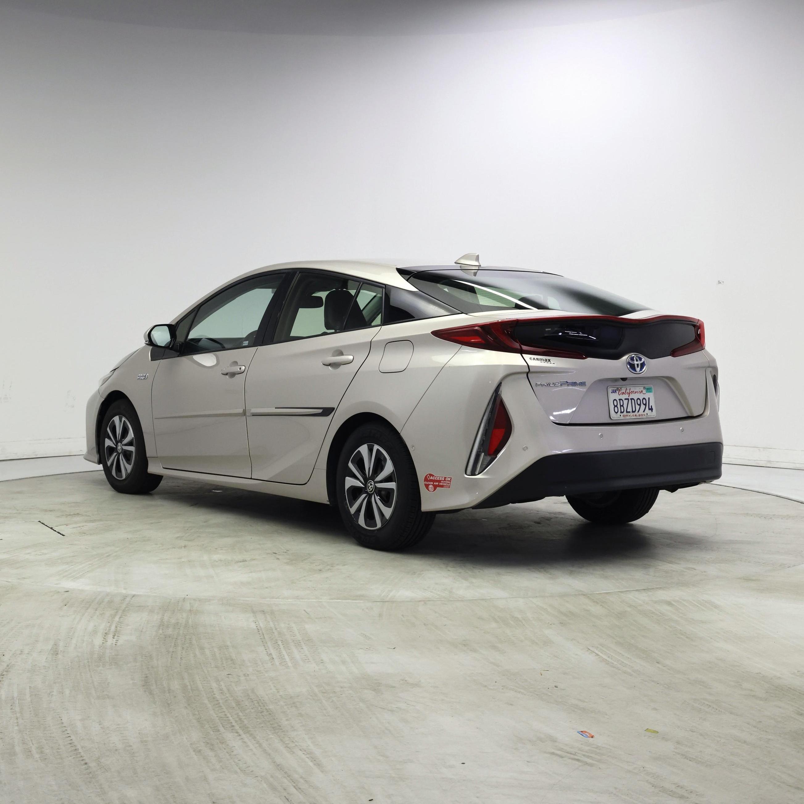 Thumbnail: 2017 Toyota Prius Prime - 2