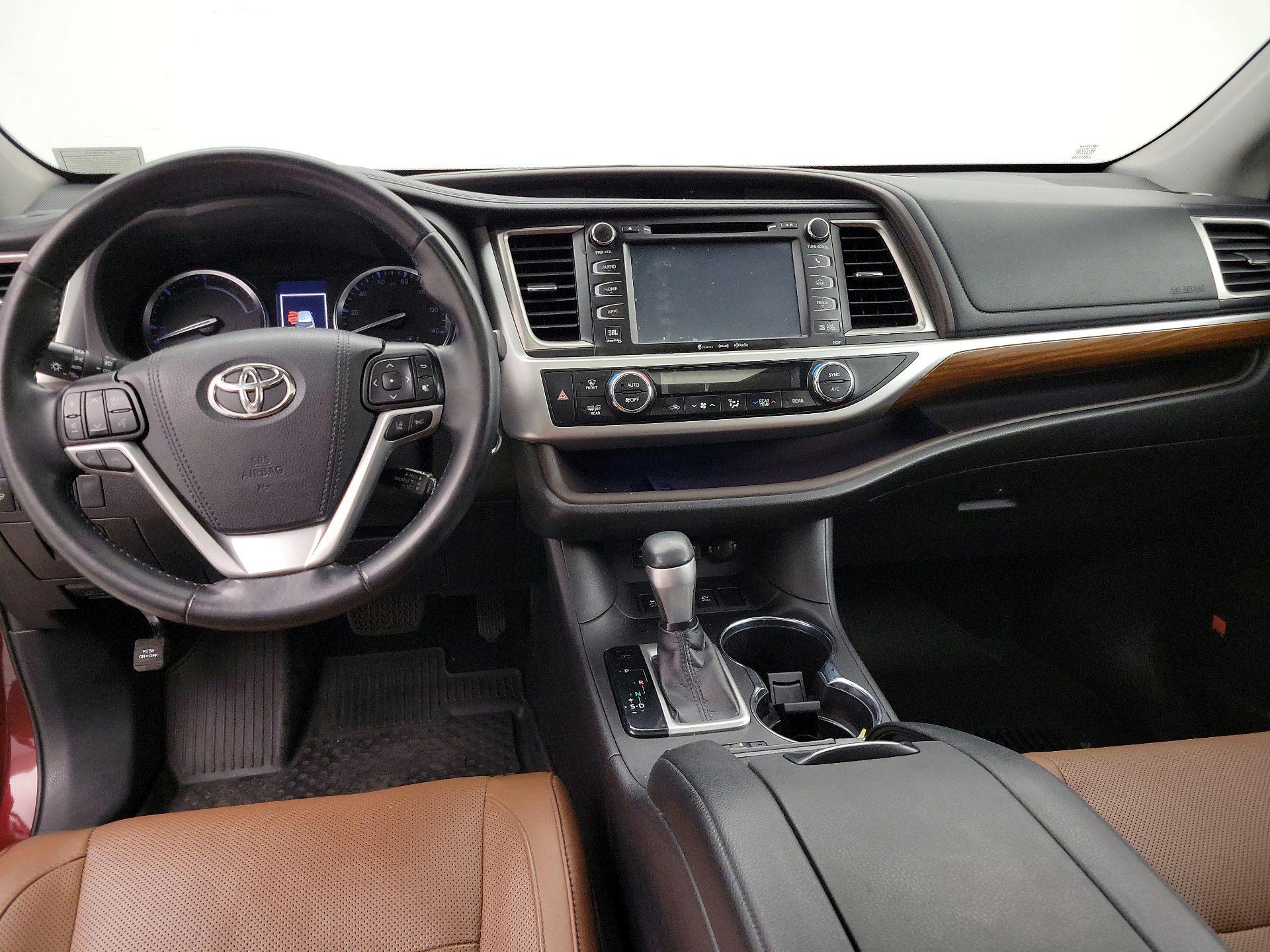 Thumbnail: 2019 Toyota Highlander - 9