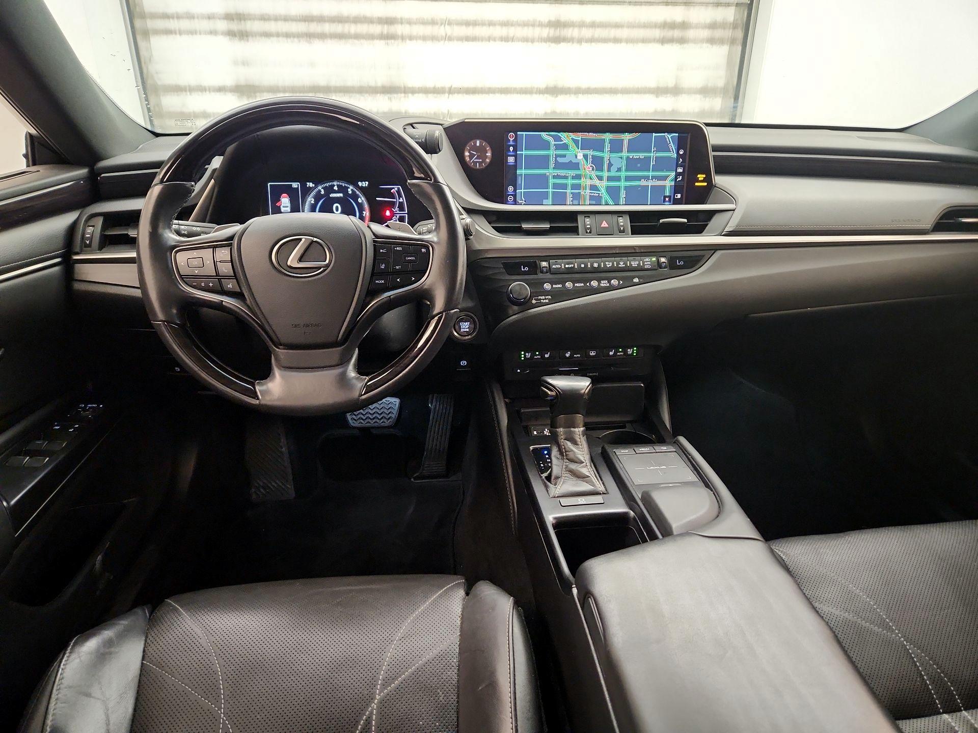 Thumbnail: 2020 Lexus ES - 9