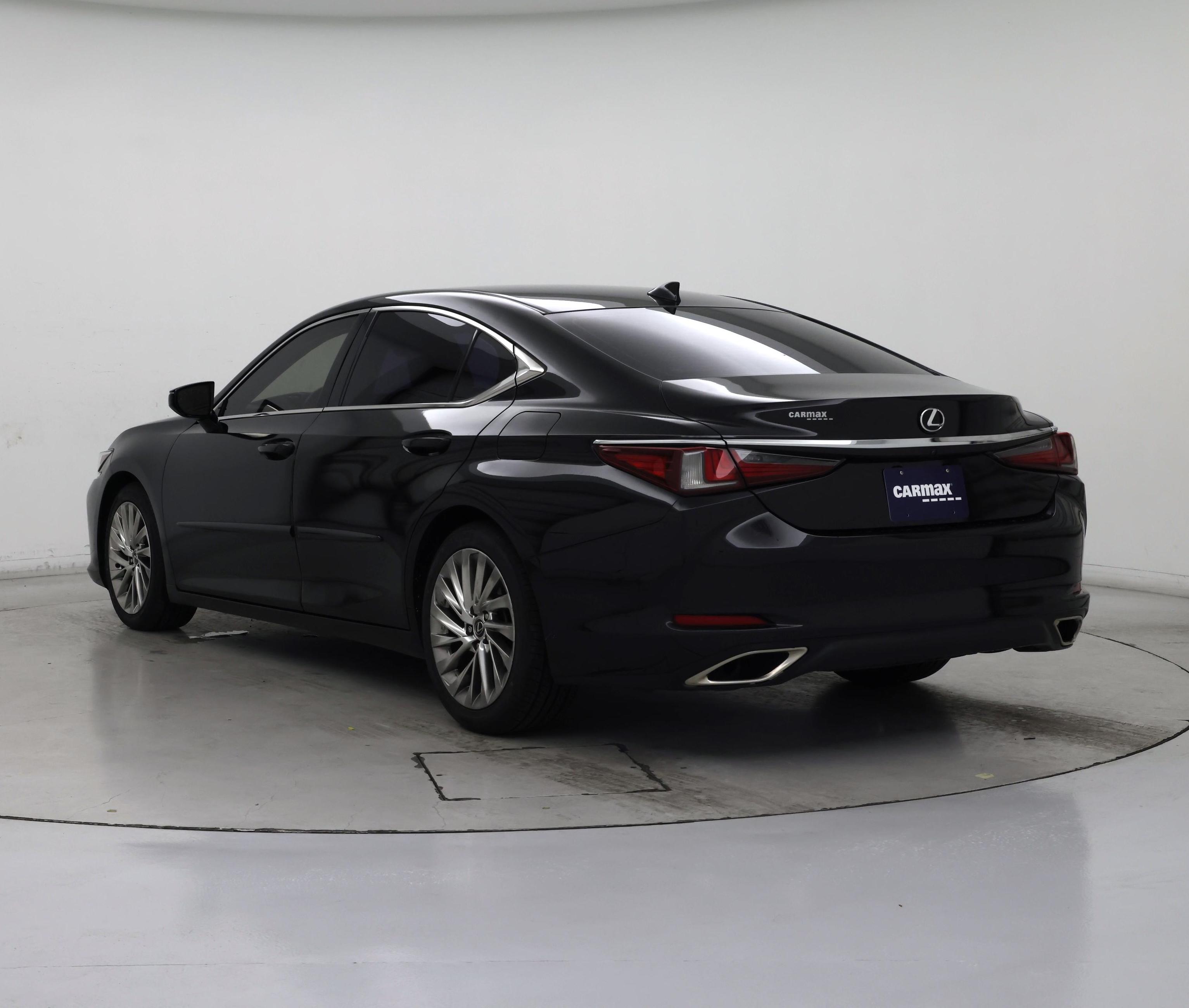 Thumbnail: 2020 Lexus ES - 2
