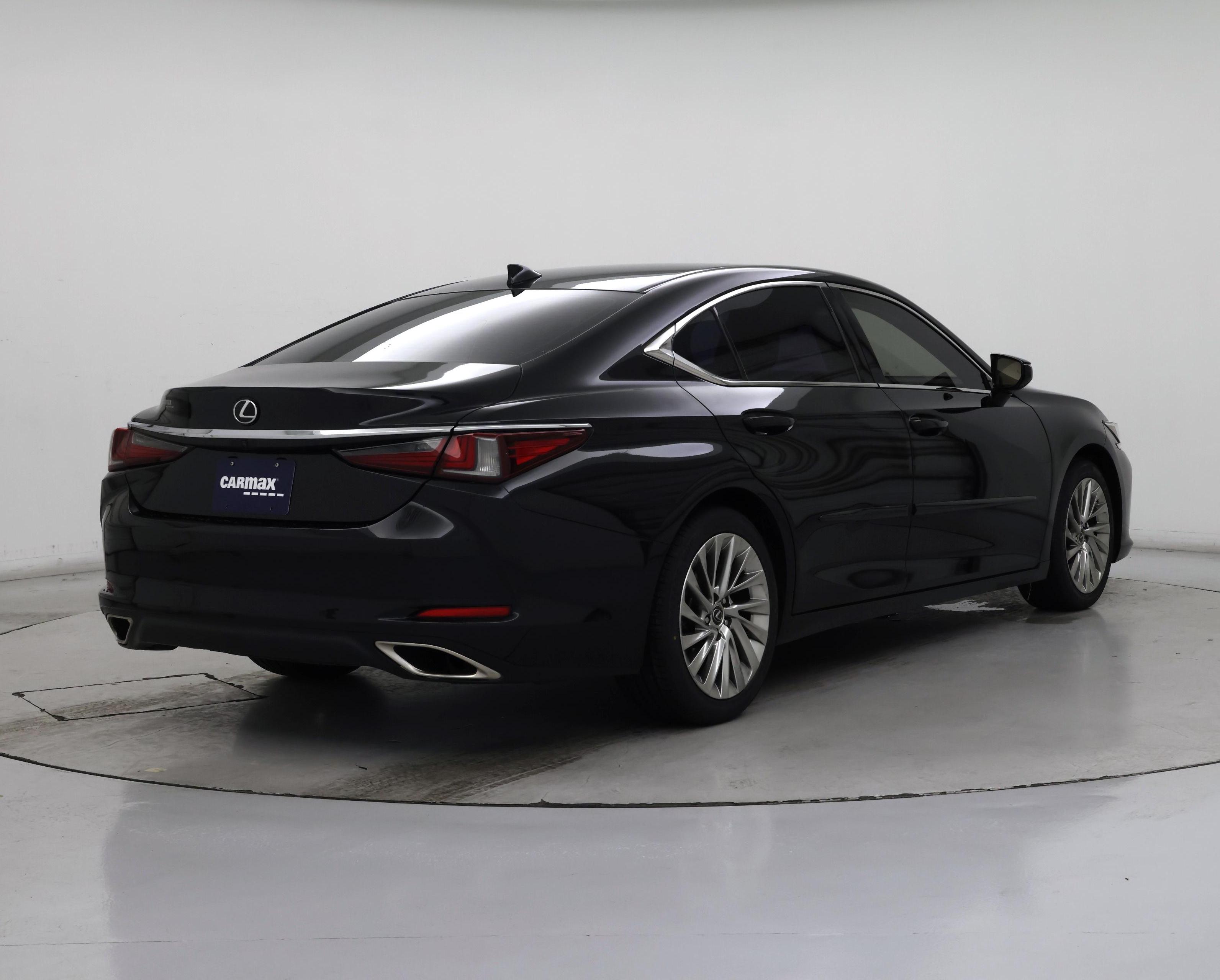Thumbnail: 2020 Lexus ES - 8