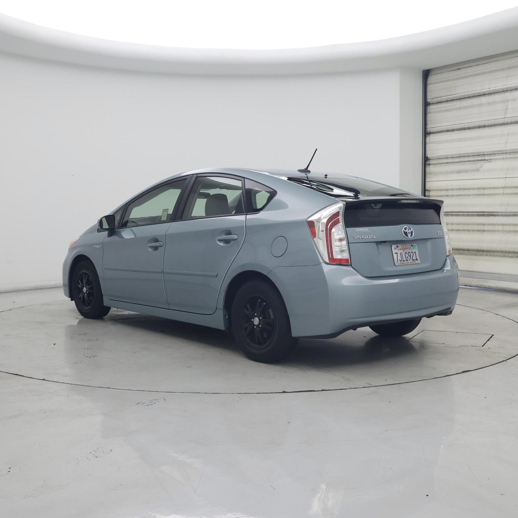 Thumbnail: 2015 Toyota Prius - 2