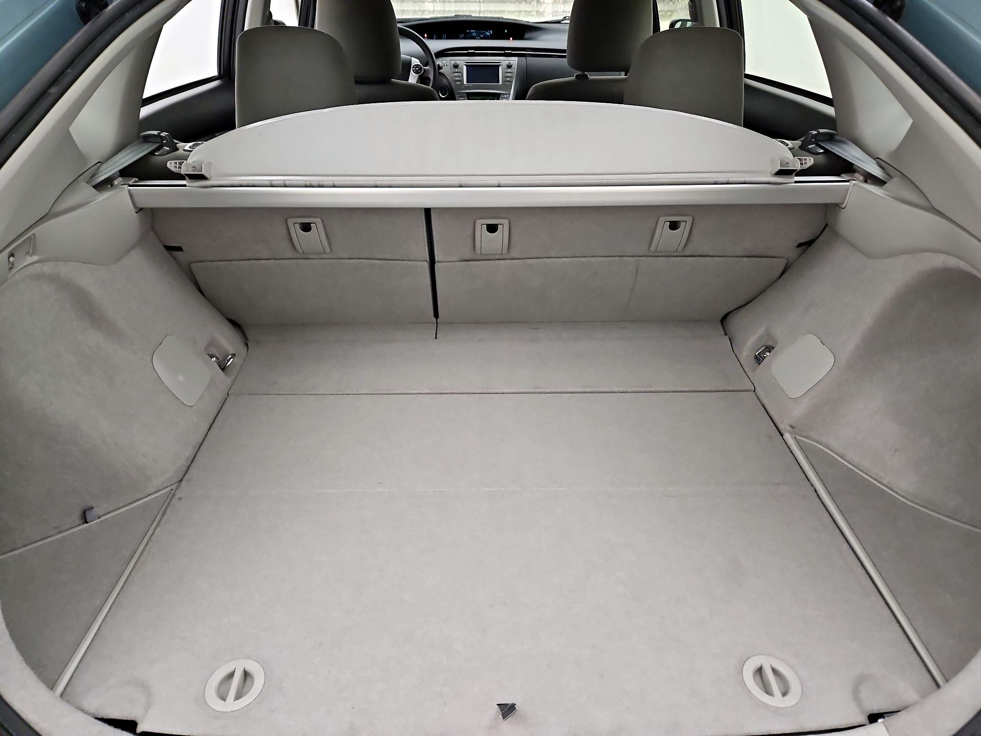 Thumbnail: 2015 Toyota Prius - 20