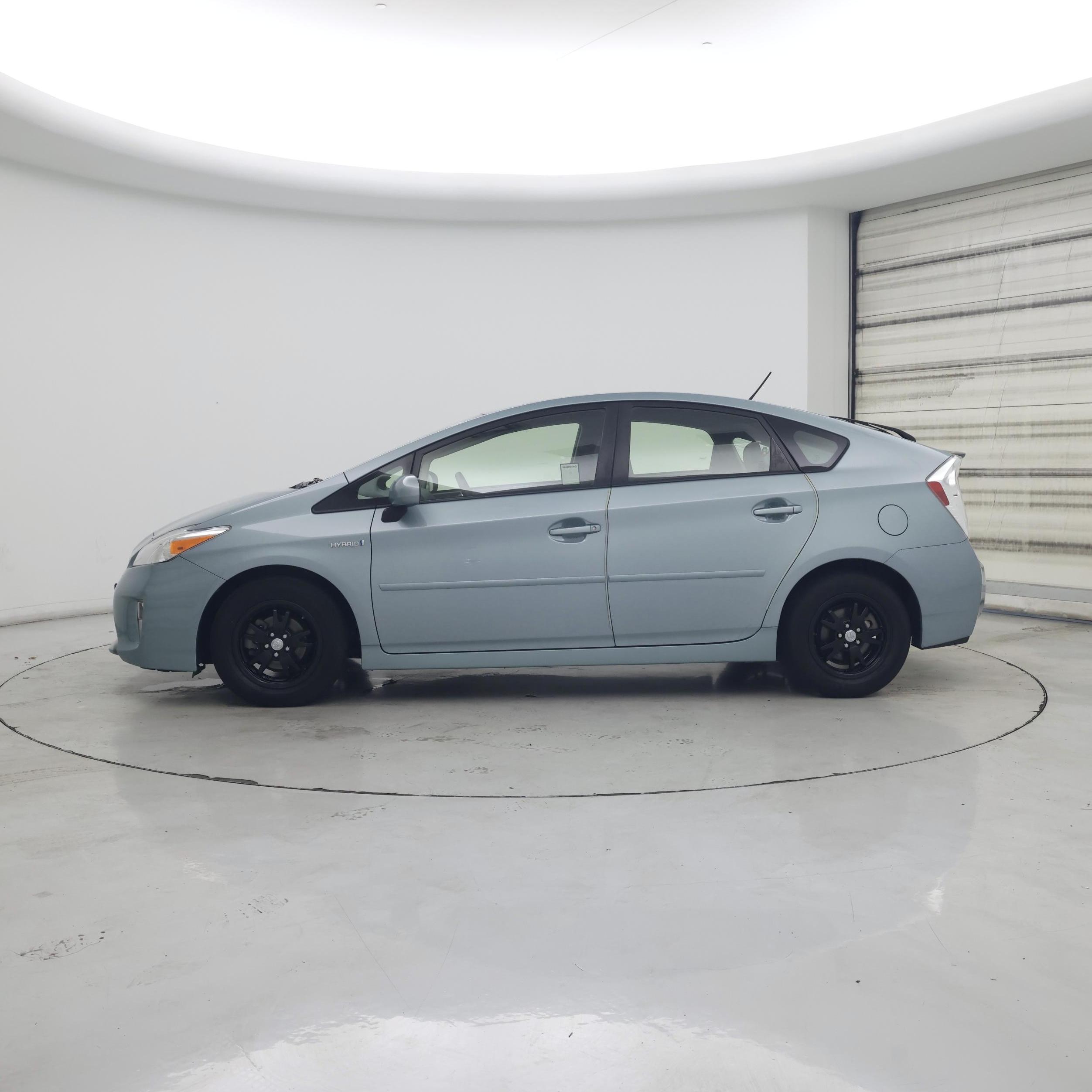 Thumbnail: 2015 Toyota Prius - 3