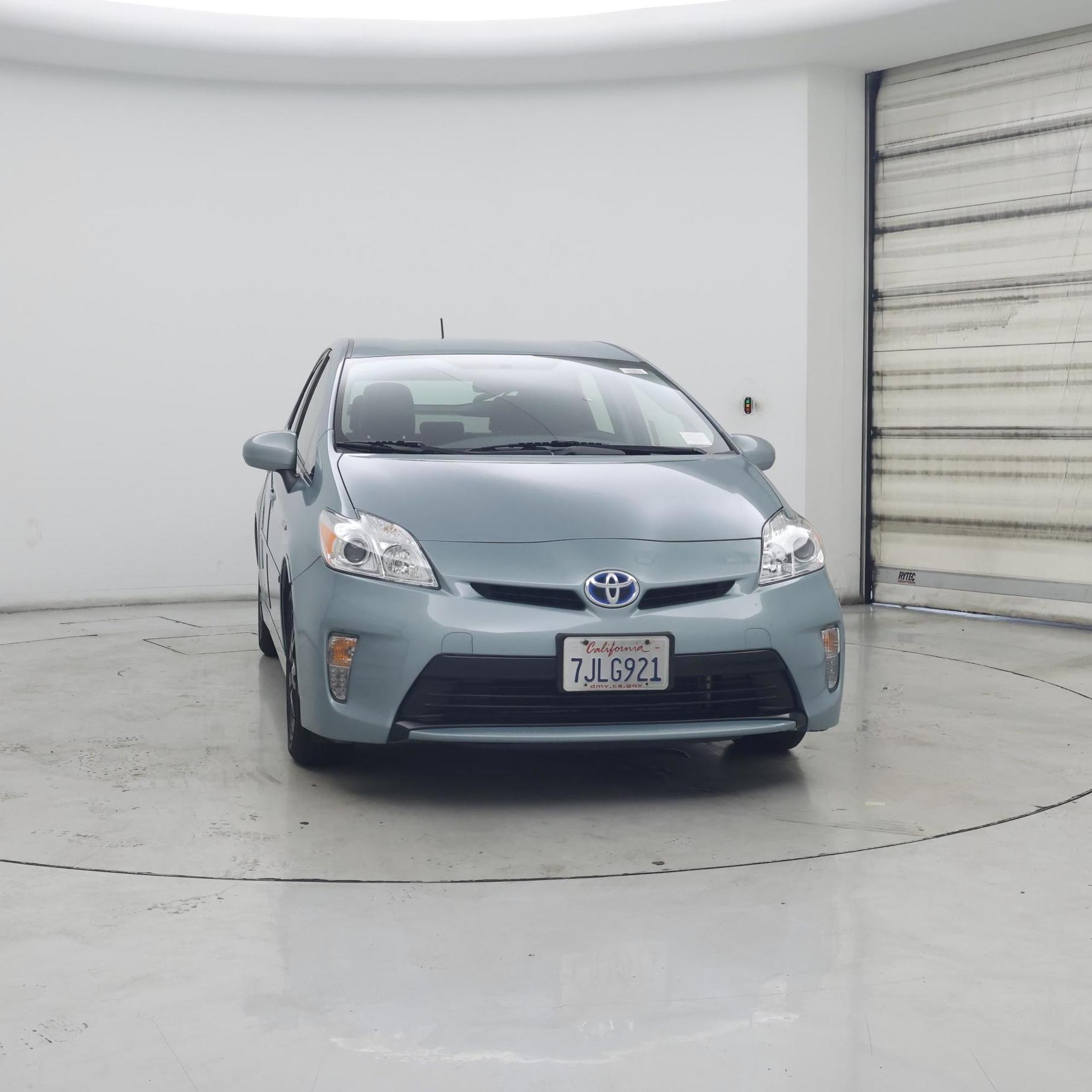 Thumbnail: 2015 Toyota Prius - 5