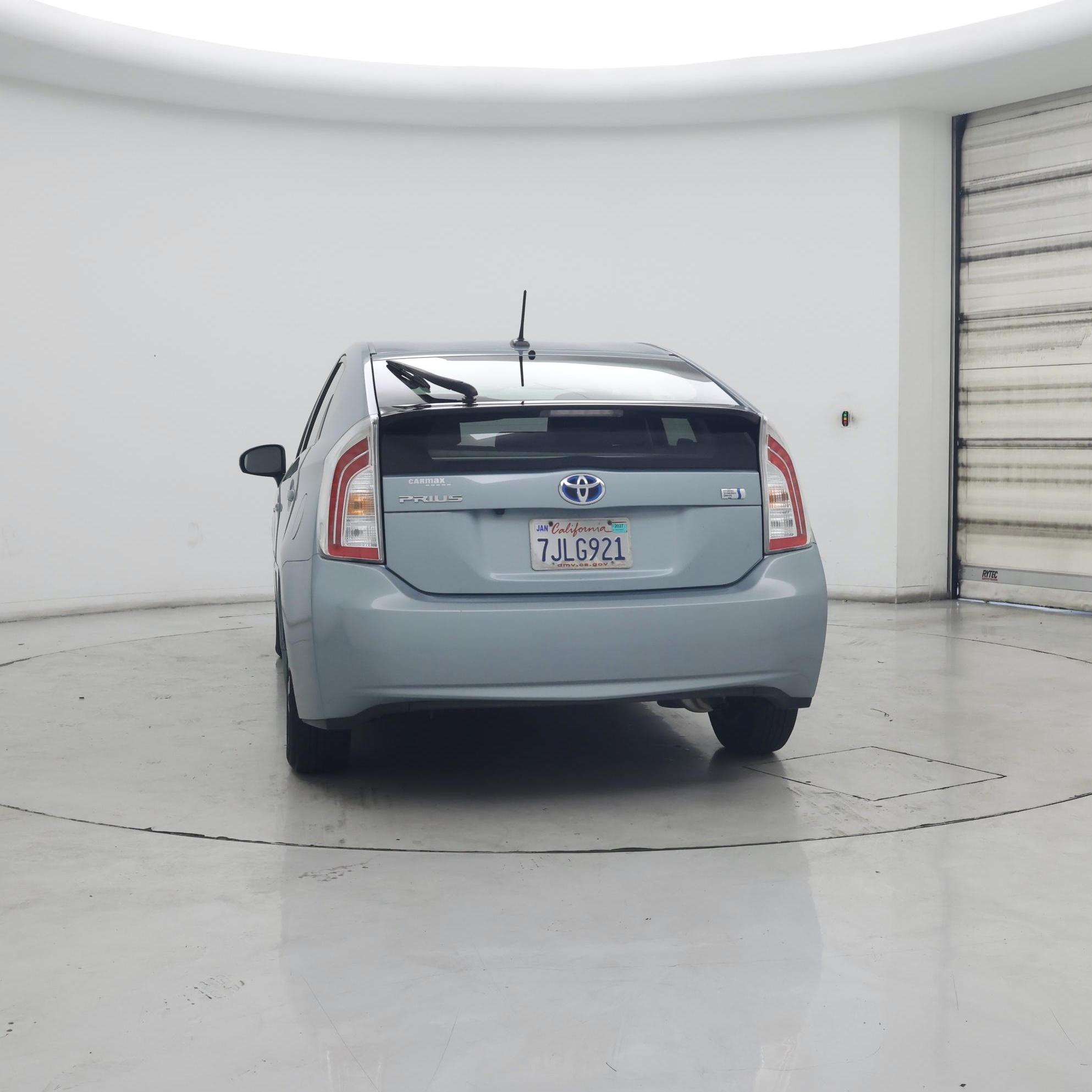 Thumbnail: 2015 Toyota Prius - 6
