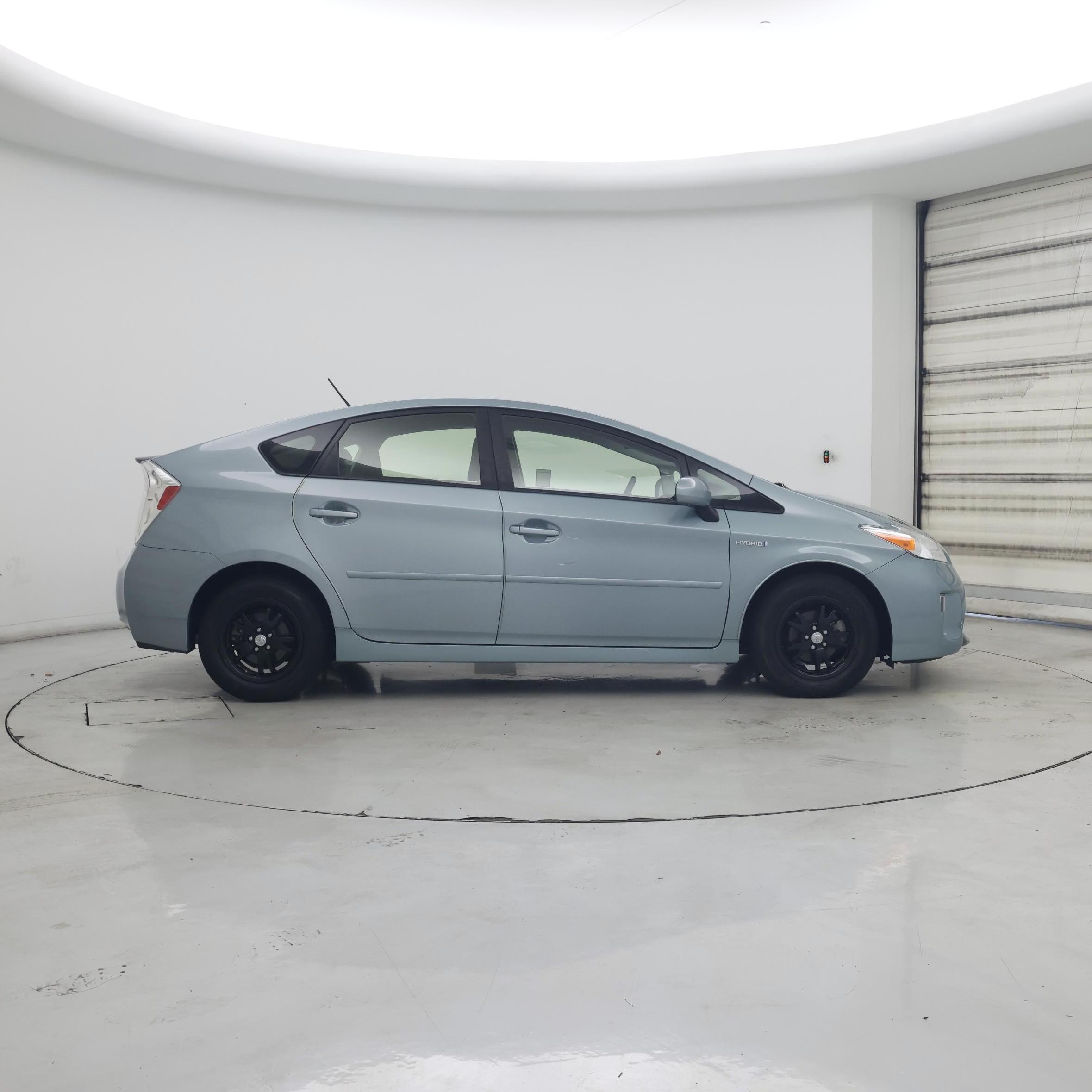 Thumbnail: 2015 Toyota Prius - 7