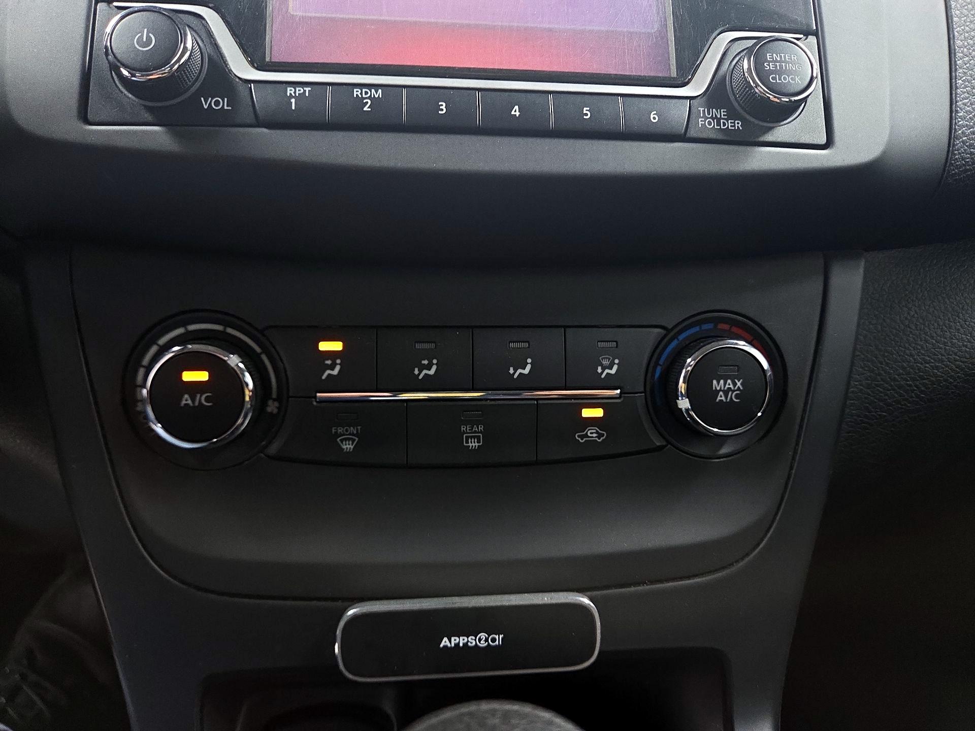 Thumbnail: 2018 Nissan Sentra - 14