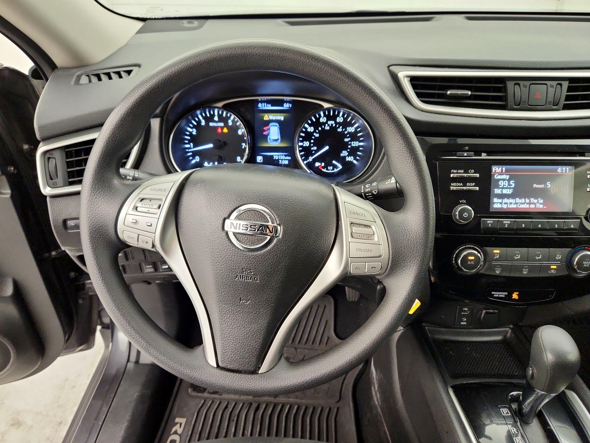 Thumbnail: 2015 Nissan Rogue - 10