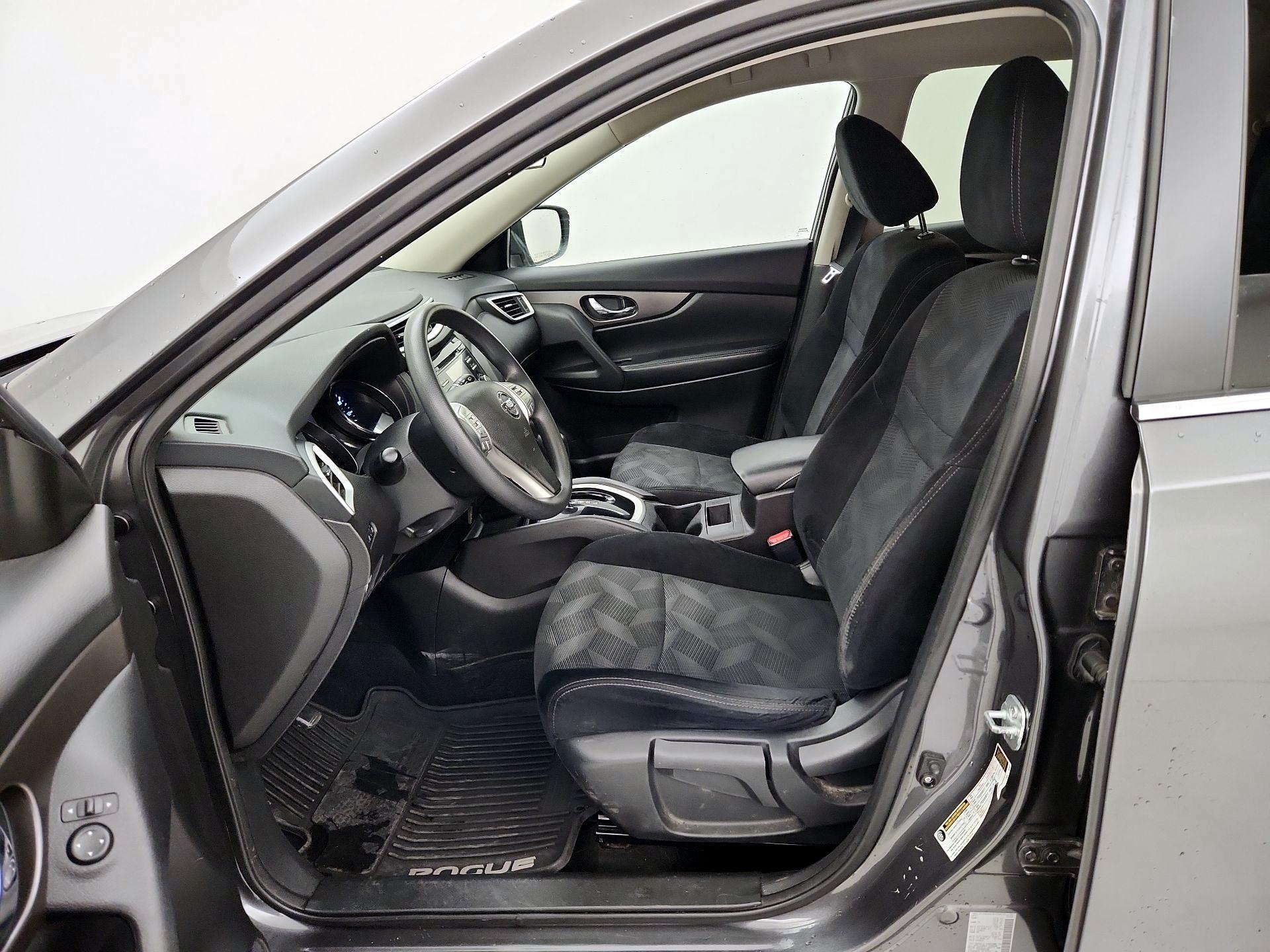 Thumbnail: 2015 Nissan Rogue - 11