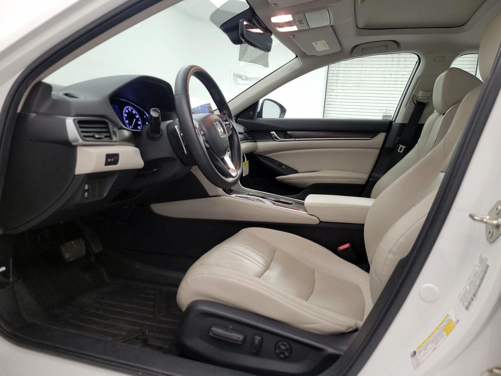 2020 Honda Accord Hybrid EX-L - Photo 12