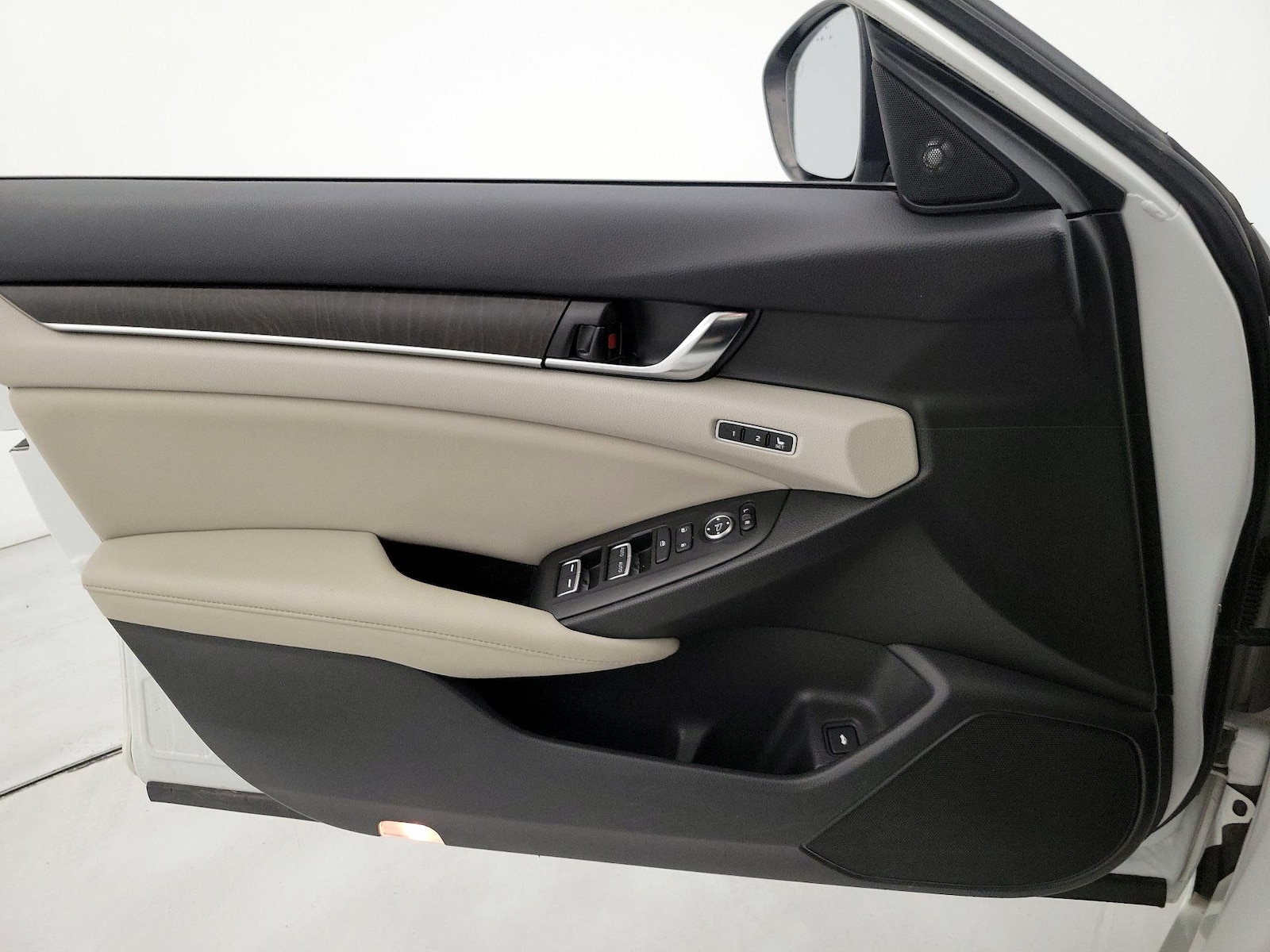 2020 Honda Accord Hybrid EX-L - Photo 13