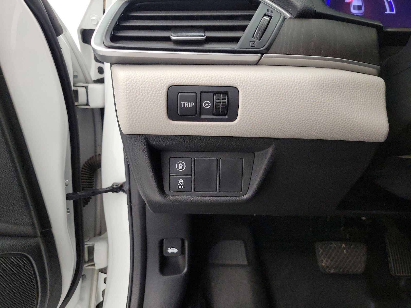 2020 Honda Accord Hybrid EX-L - Photo 14