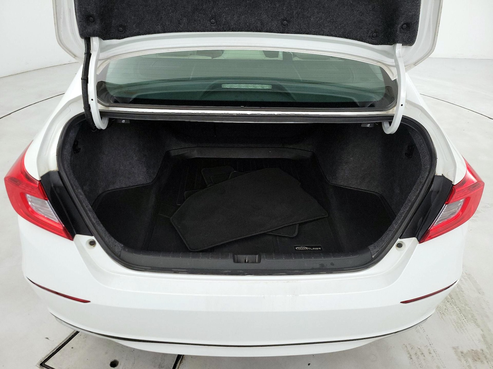 2020 Honda Accord Hybrid EX-L - Photo 21
