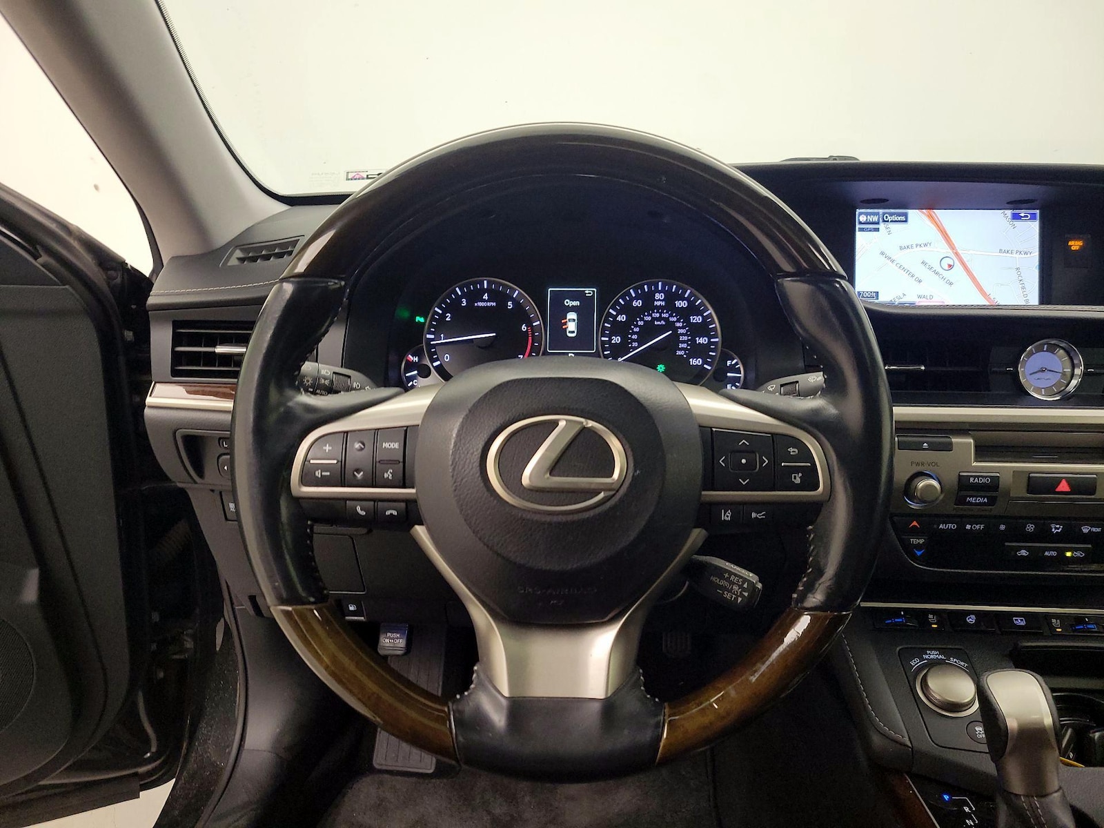 2016 Lexus ES 350 - Photo 11