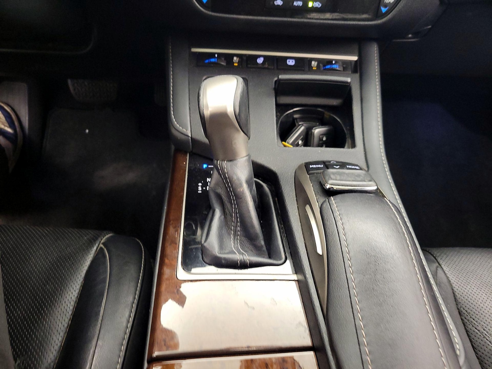 2016 Lexus ES 350 - Photo 18