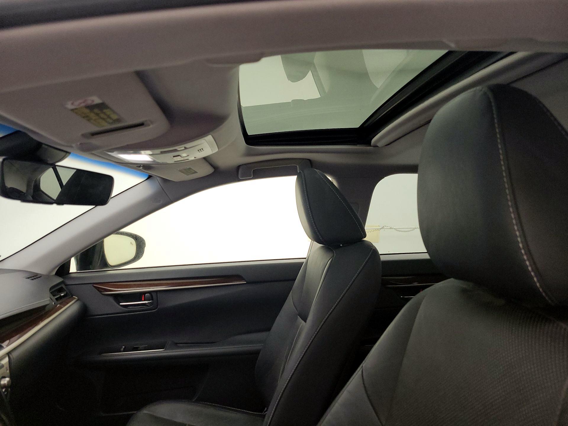 Thumbnail: 2016 Lexus ES - 19