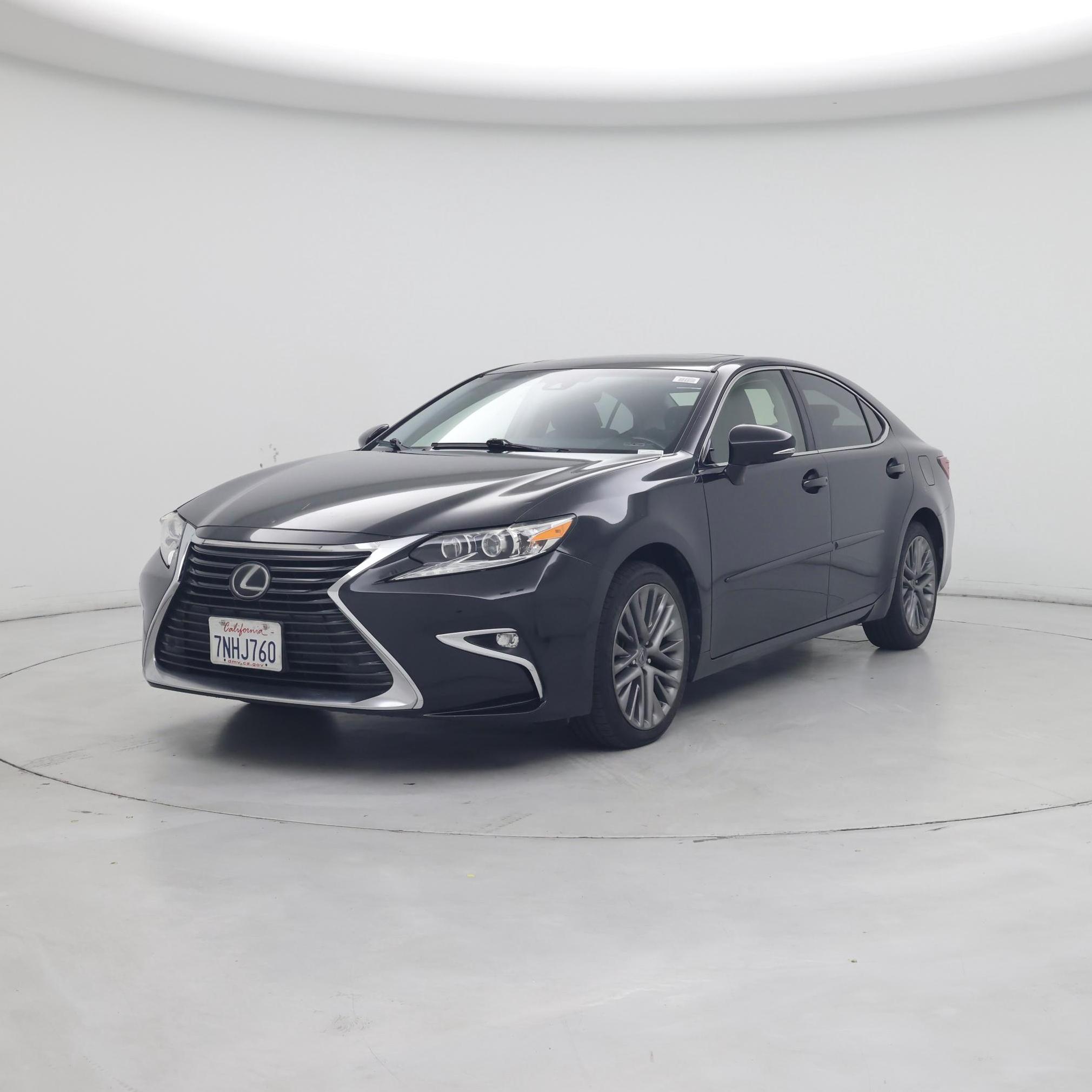 Thumbnail: 2016 Lexus ES - 4