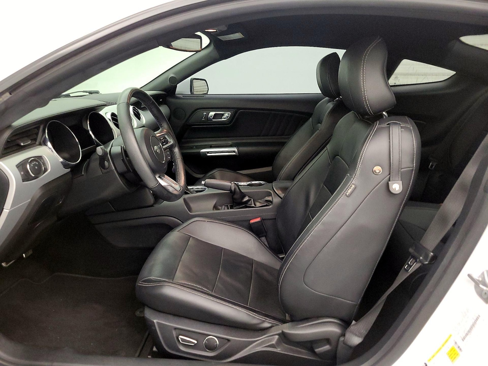 2015 Ford Mustang EcoBoost Premium - Photo 12