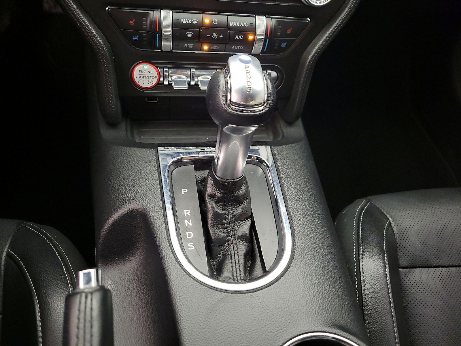 2015 Ford Mustang EcoBoost Premium - Photo 18