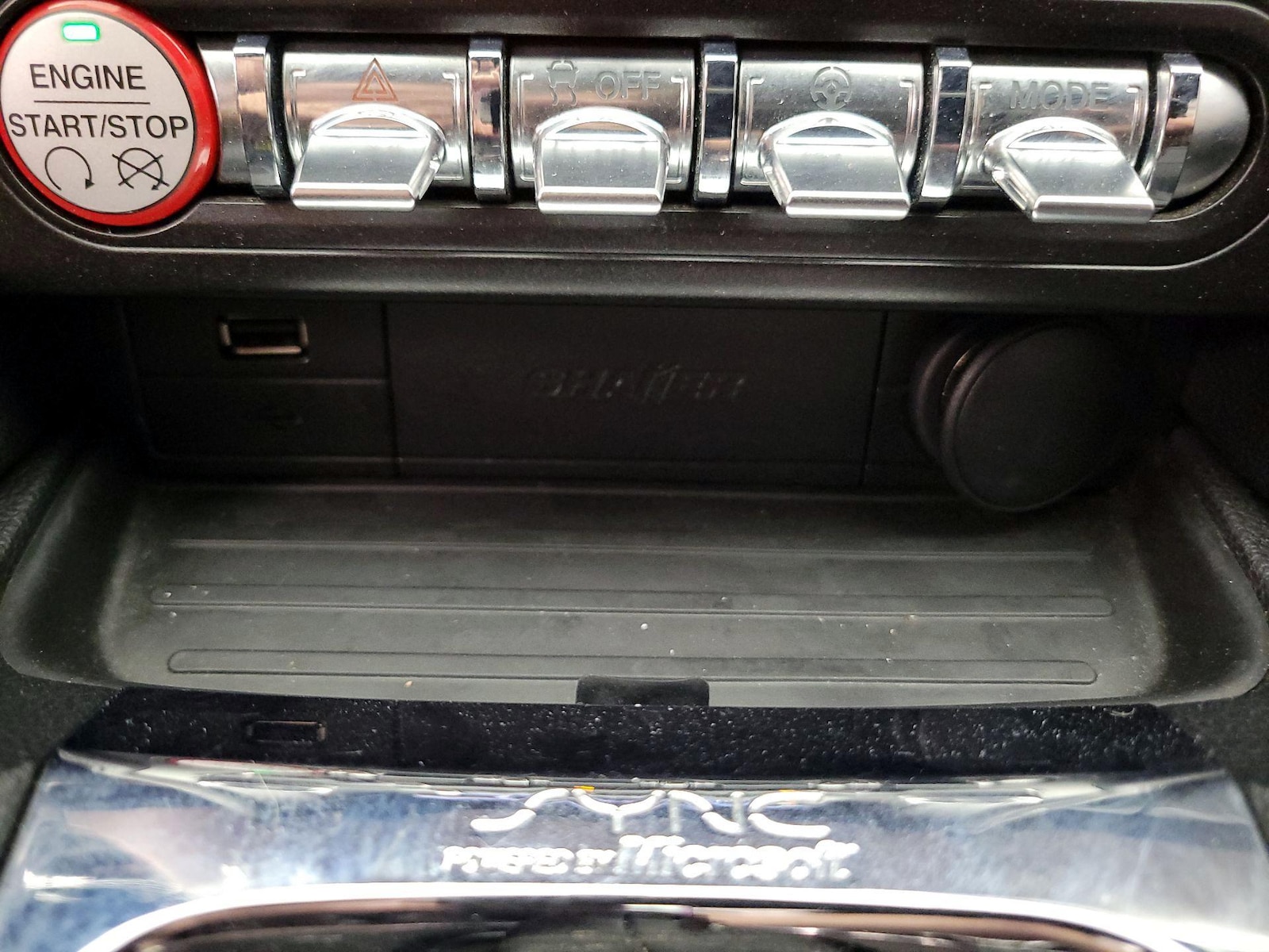 2015 Ford Mustang EcoBoost Premium - Photo 19