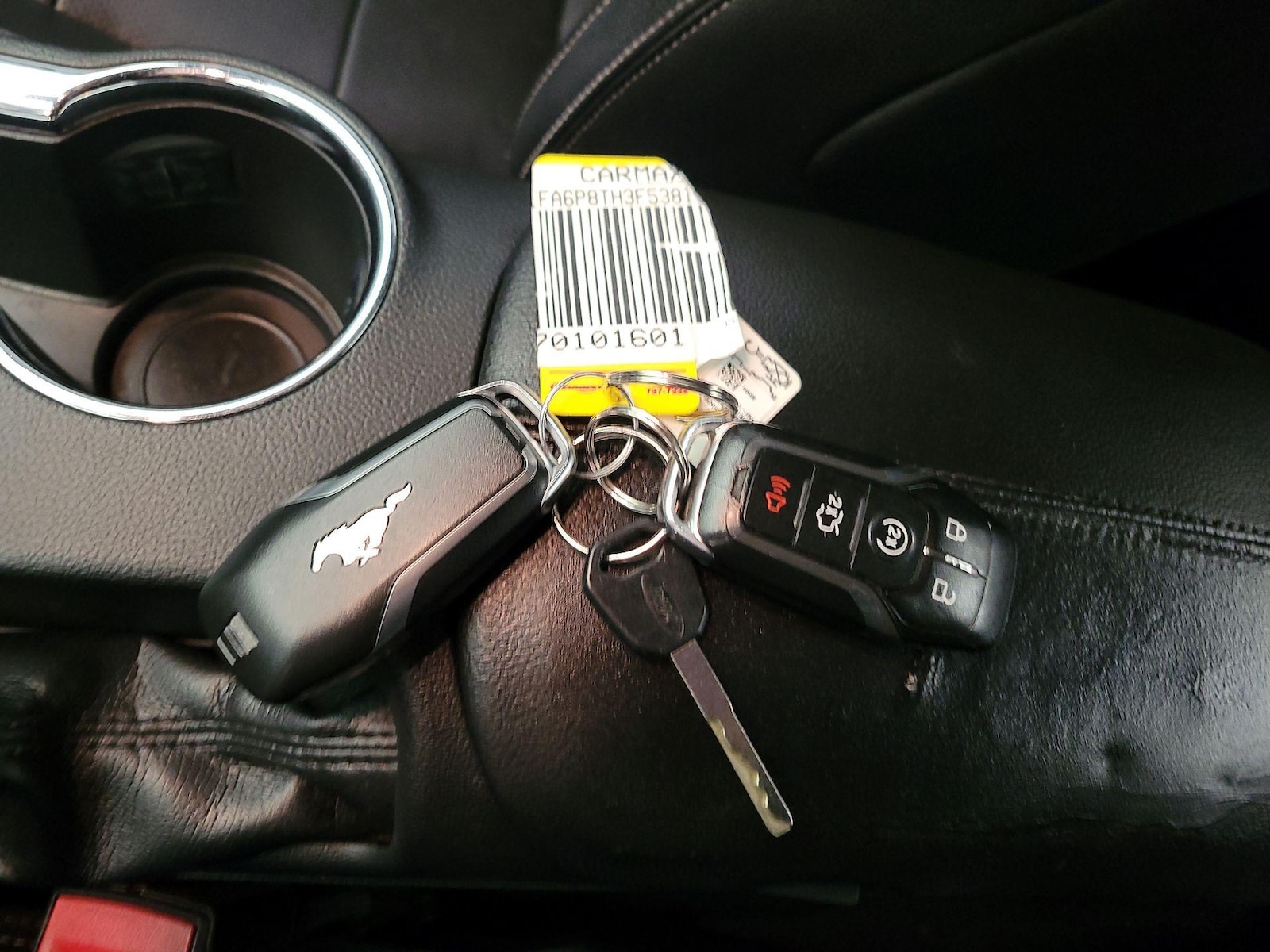 2015 Ford Mustang EcoBoost Premium - Photo 23
