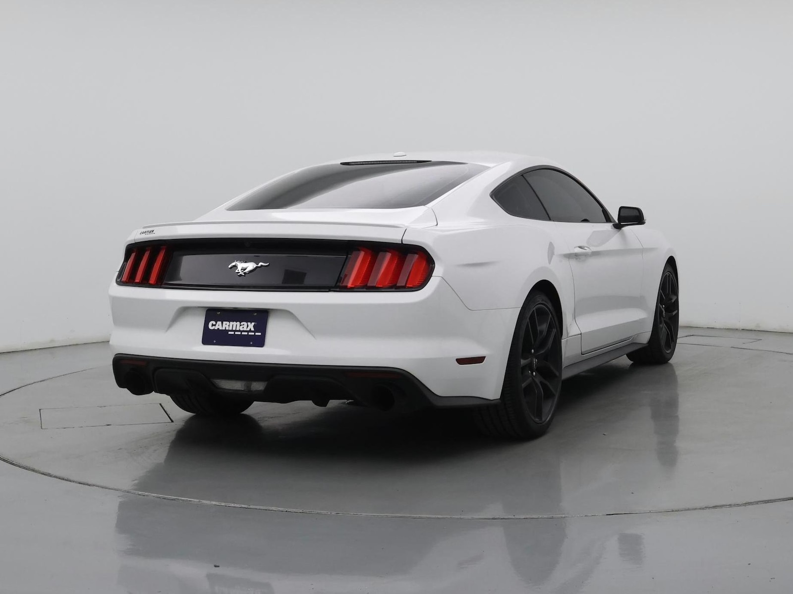 2015 Ford Mustang EcoBoost Premium - Photo 9
