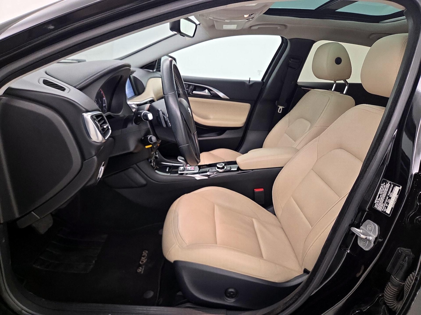 2017 INFINITI QX30 Premium - Photo 12