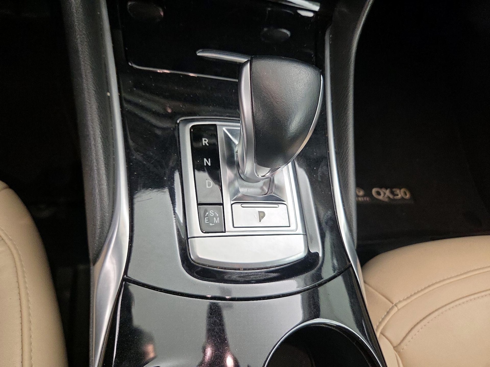 2017 INFINITI QX30 Premium - Photo 19