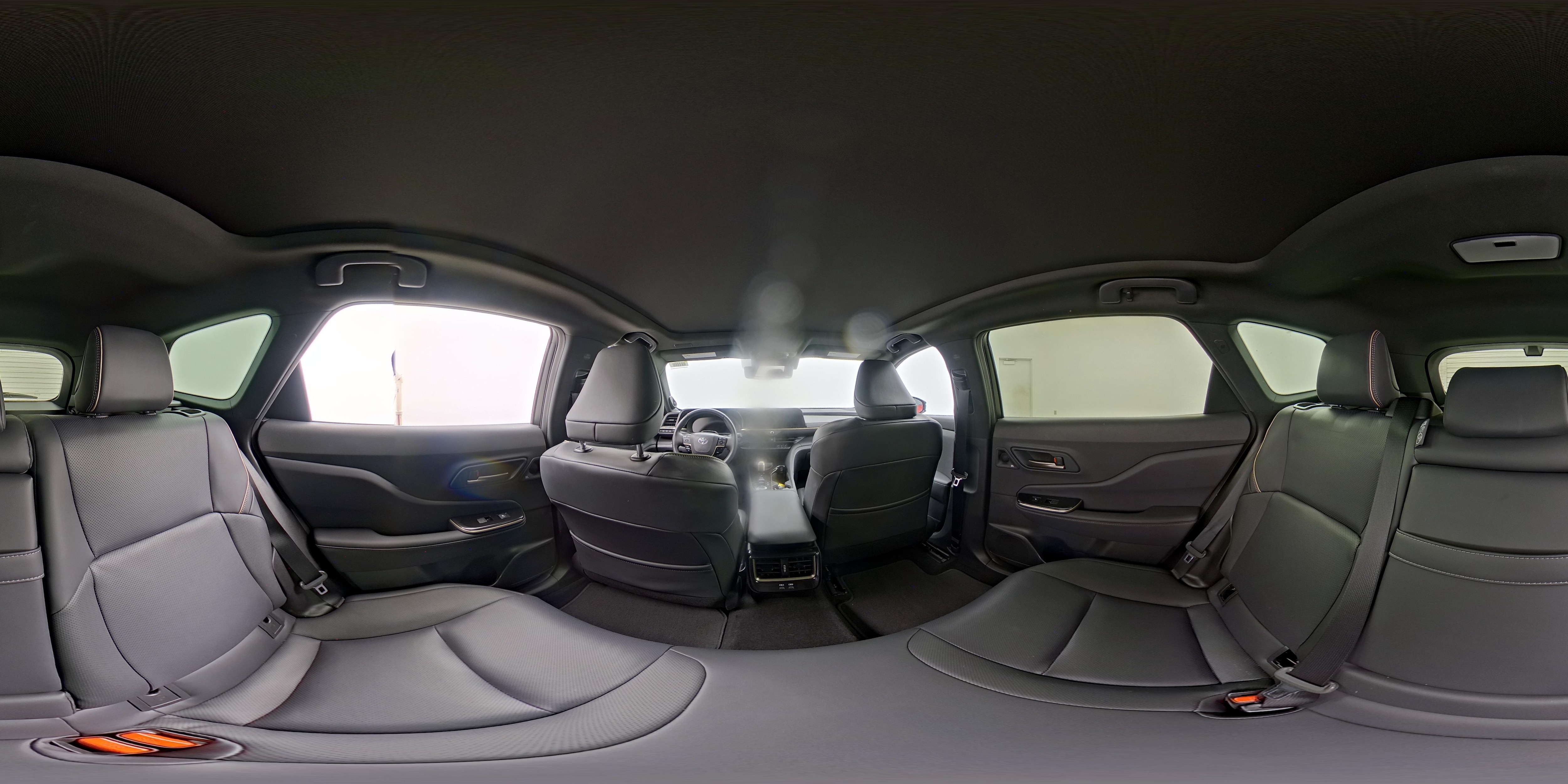 2025 Toyota Crown Signia Limited - Photo 25