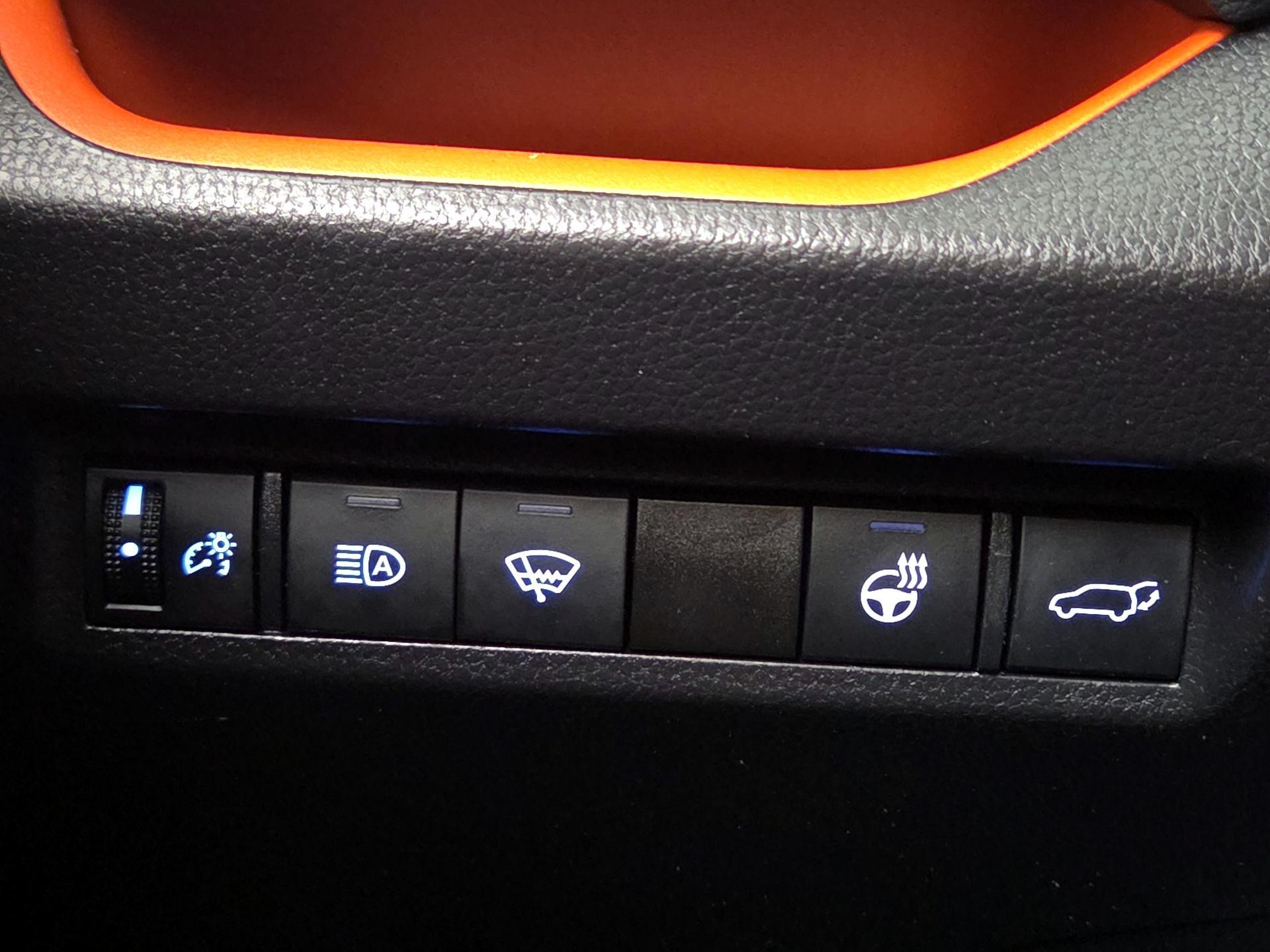 Thumbnail: 2019 Toyota RAV4 - 13