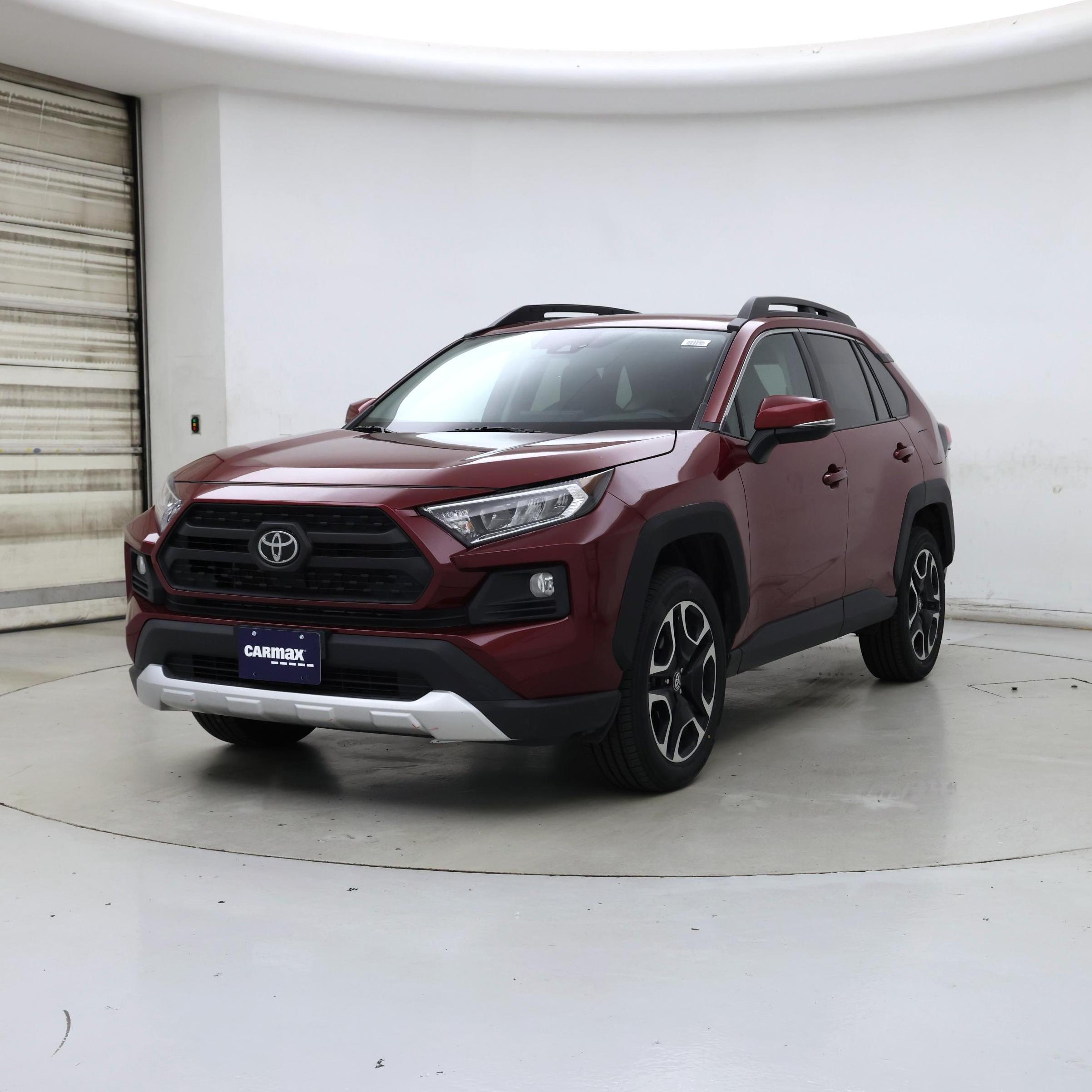 Thumbnail: 2019 Toyota RAV4 - 4