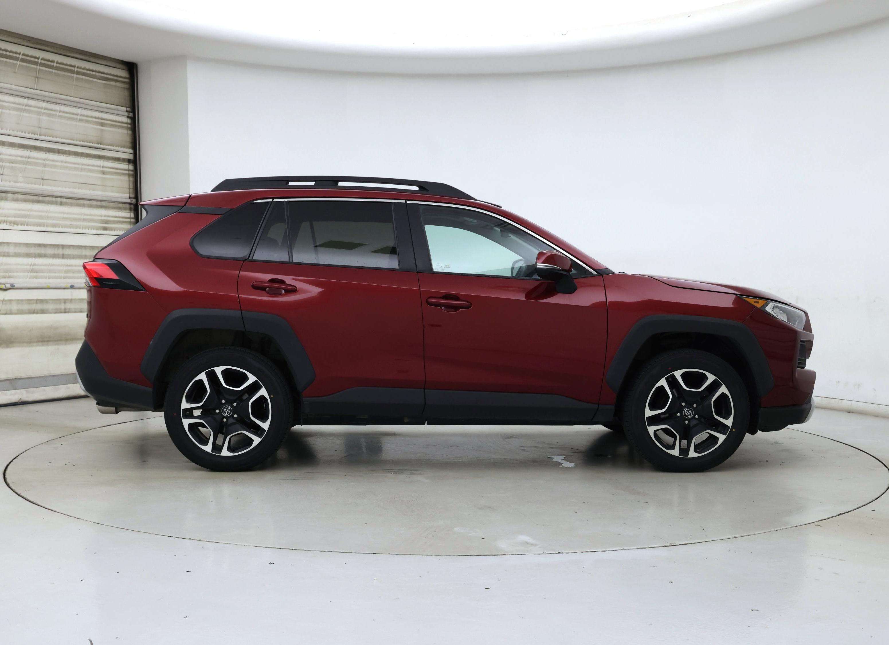 Thumbnail: 2019 Toyota RAV4 - 7