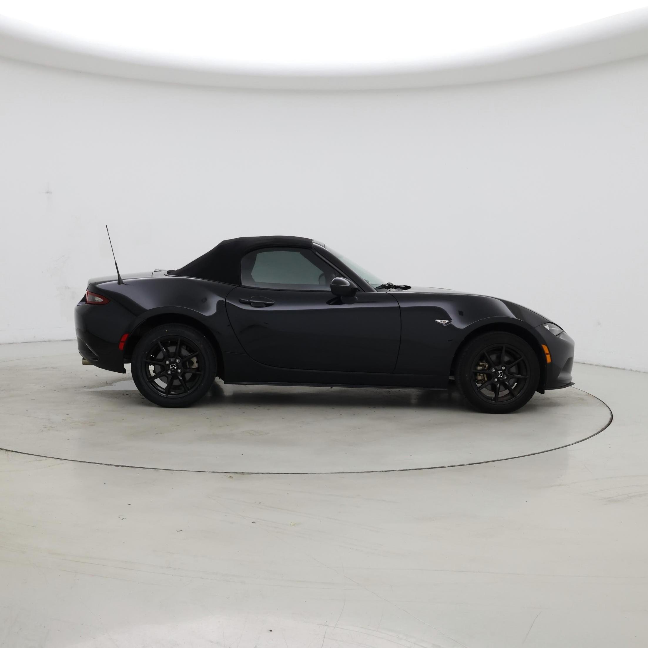 Thumbnail: 2022 Mazda MX-5 Miata - 7