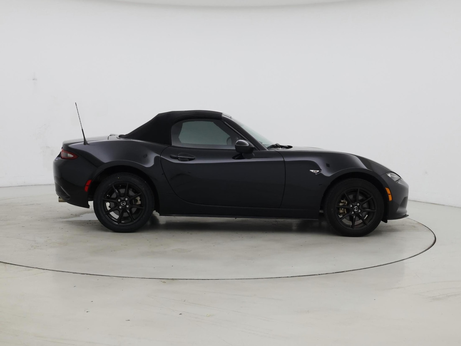 2022 Mazda MX-5 Miata Sport - Photo 8