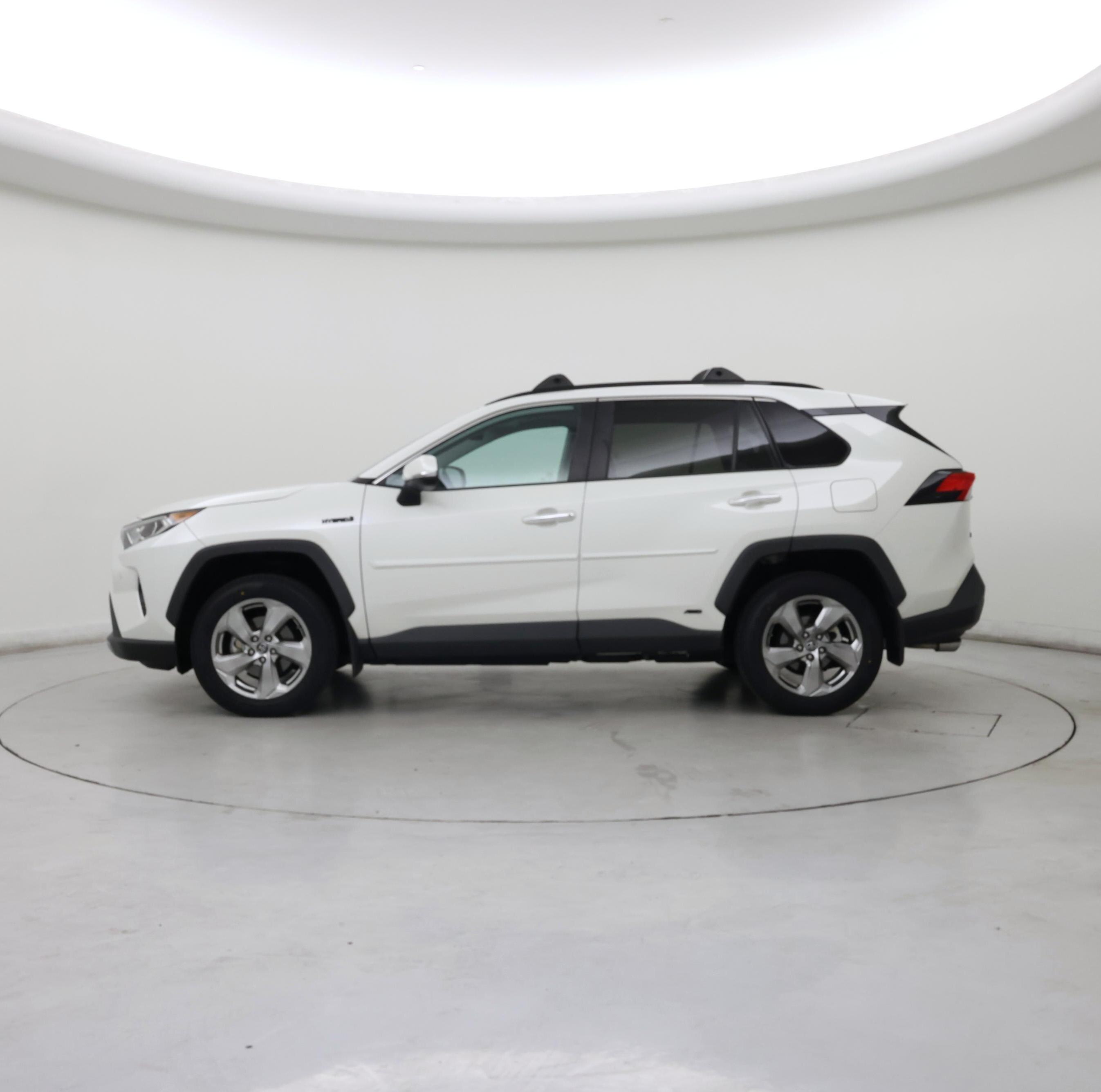 Thumbnail: 2020 Toyota RAV4 - 3