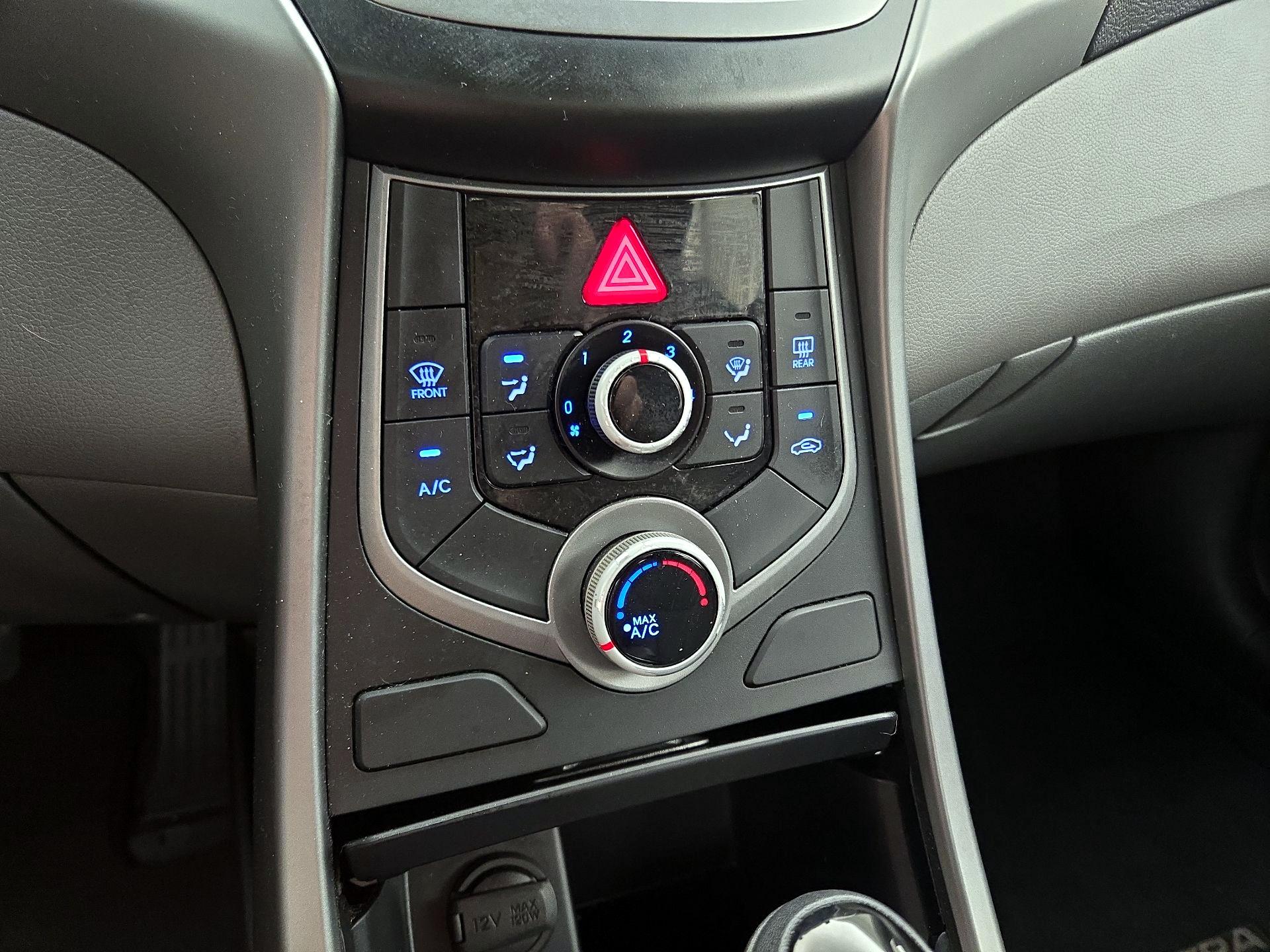 Thumbnail: 2016 Hyundai Elantra - 15