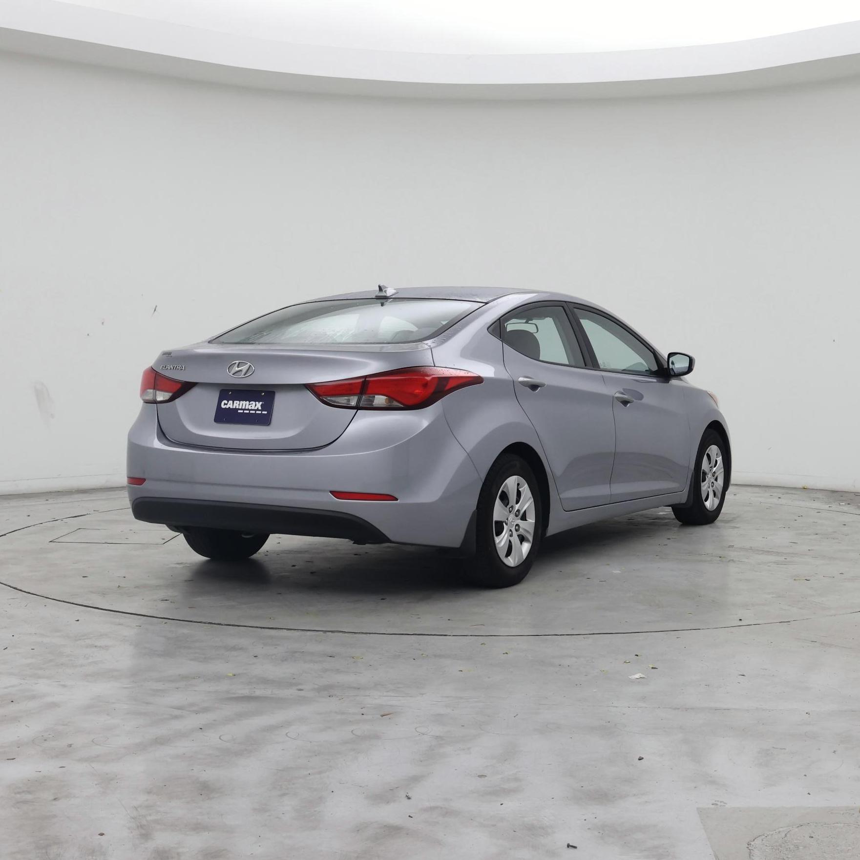 Thumbnail: 2016 Hyundai Elantra - 8