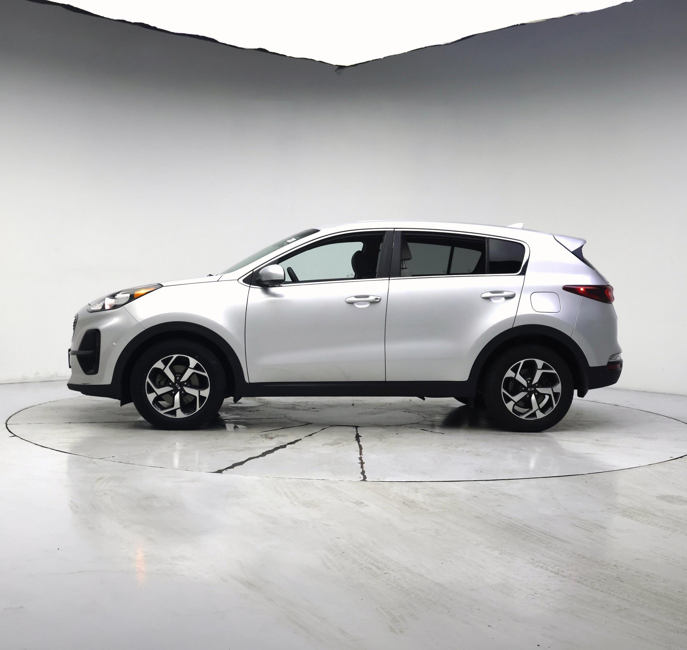 Thumbnail: 2020 Kia Sportage - 3