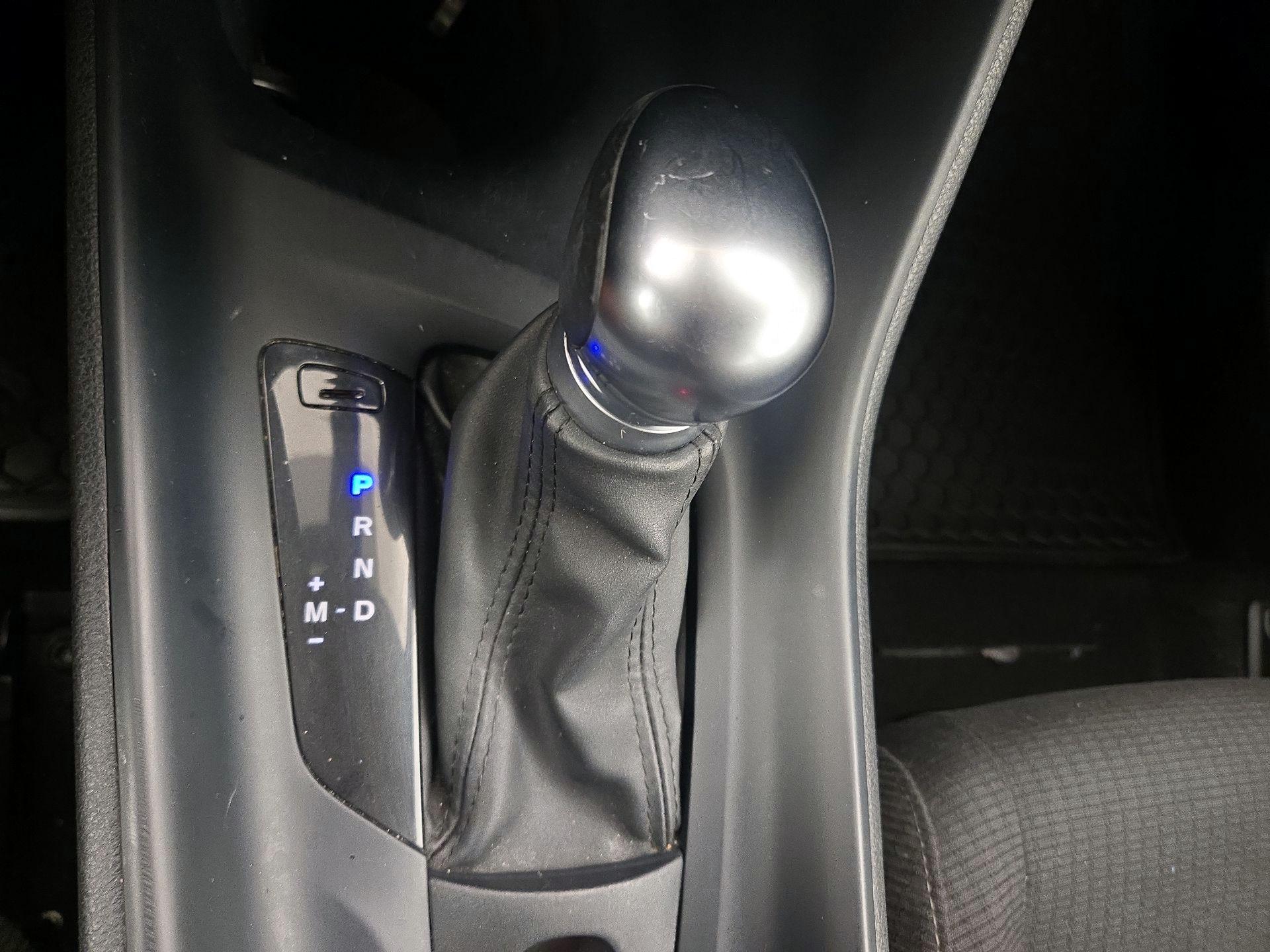 Thumbnail: 2019 Toyota C-HR - 17