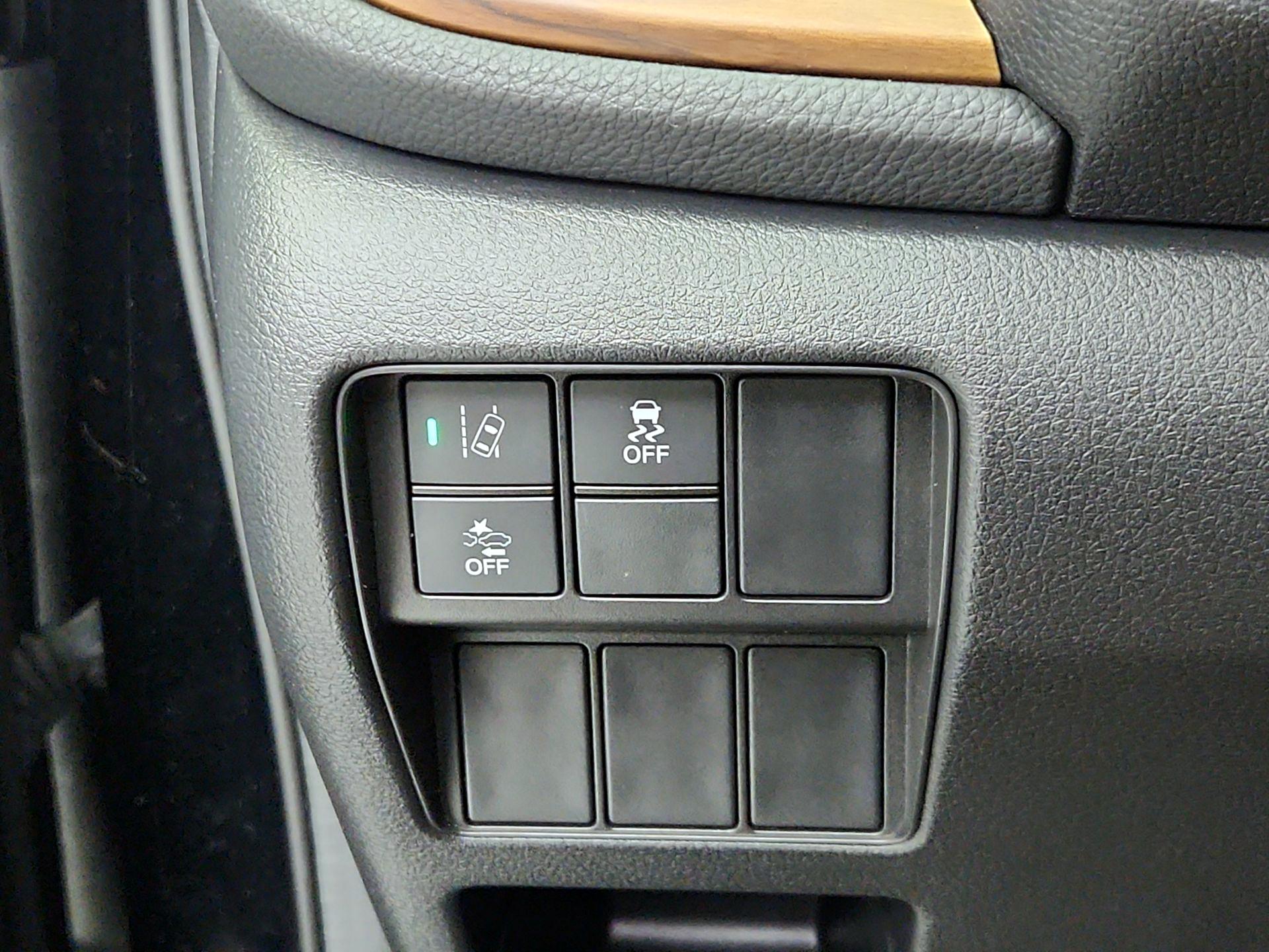 Thumbnail: 2018 Honda CR-V - 13